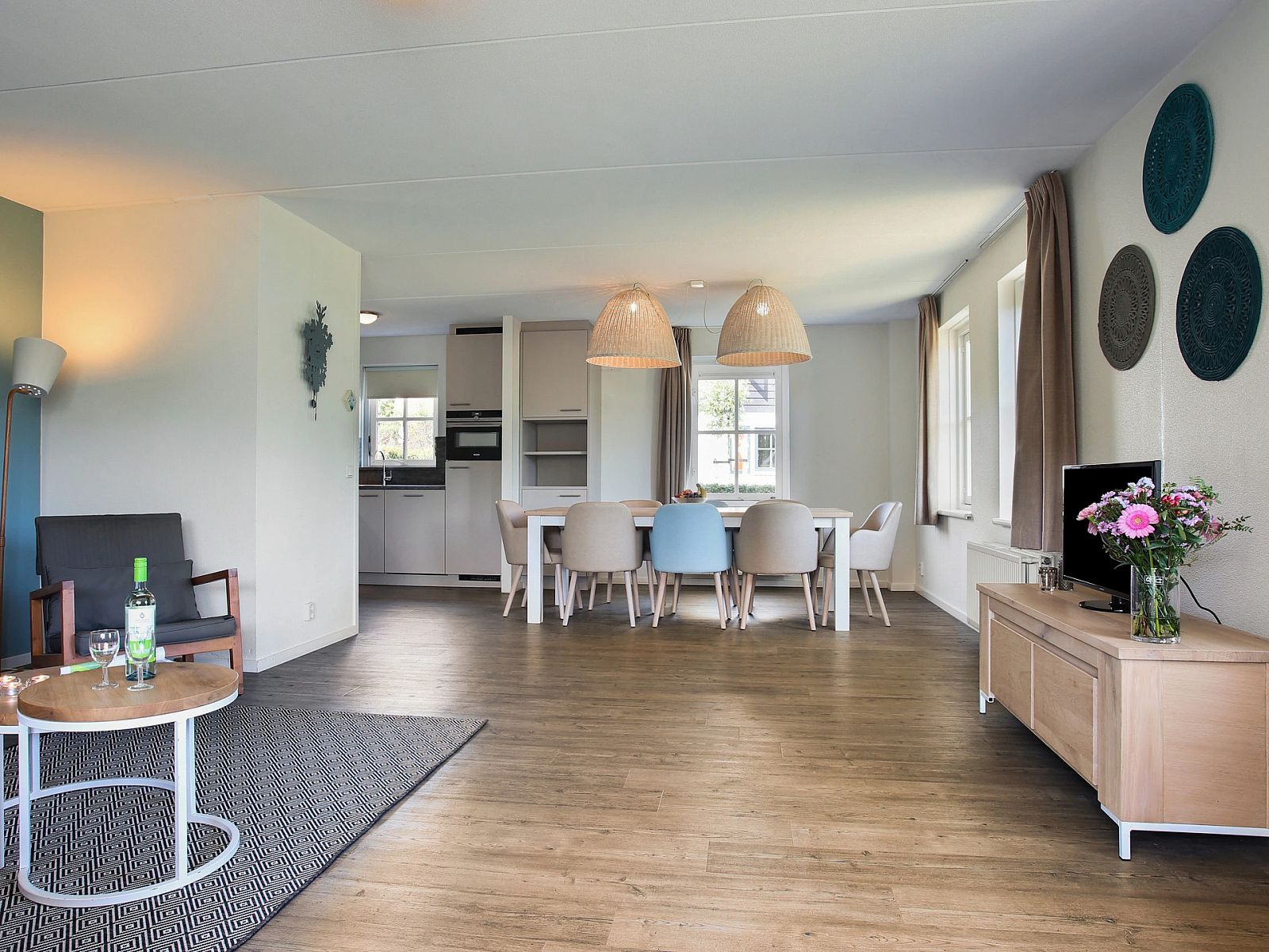 Guest house 600461 - Bungalow Schouwen-Duiveland - Duinpark 't Hof van Haamstede | 8-persoons bungalow | 8E2