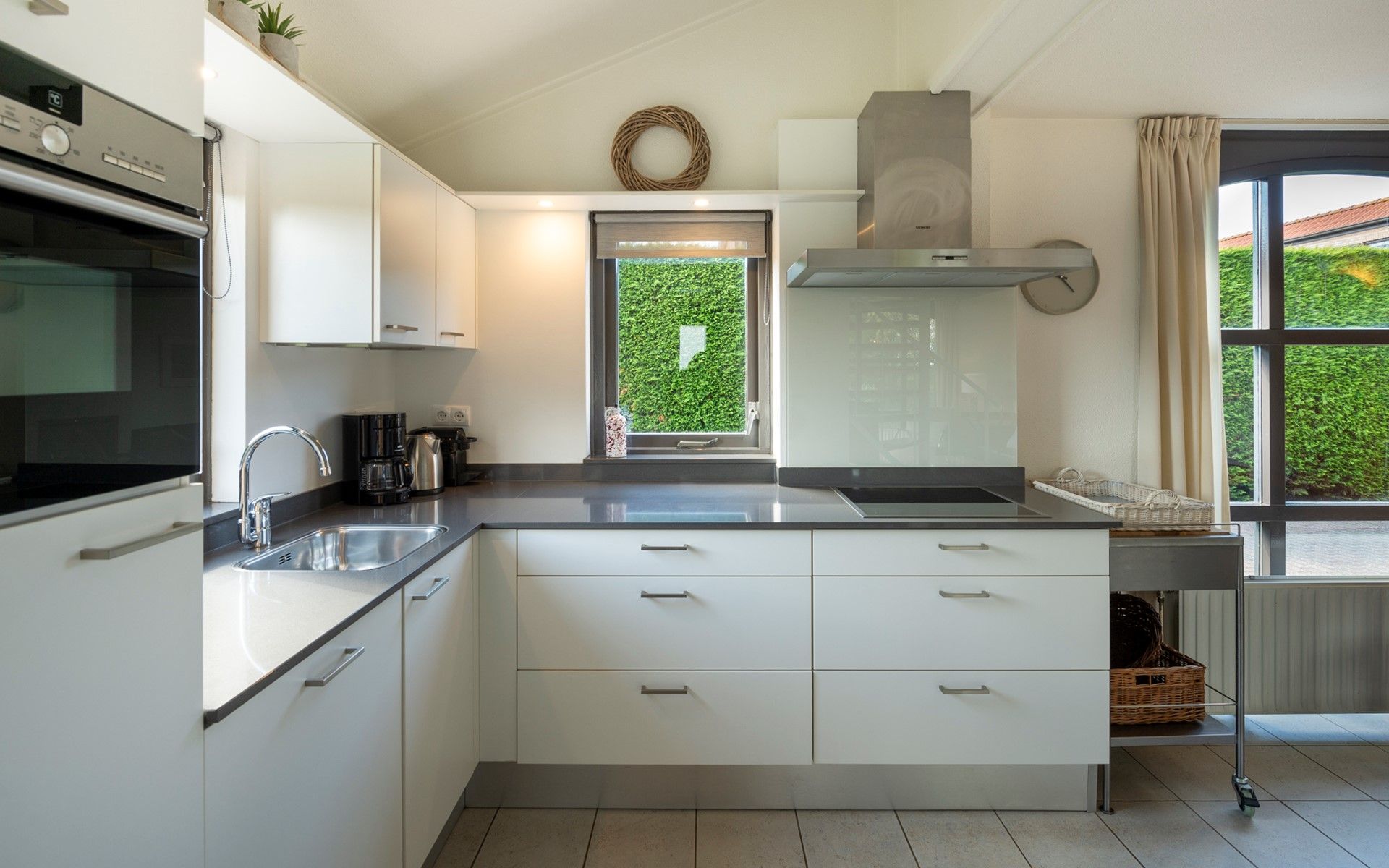 Guestbook in Vakantiewoning Schouwse Duin 35, Burgh-Haamstede, full of personal messages from satisfied visitors in Zeeland.