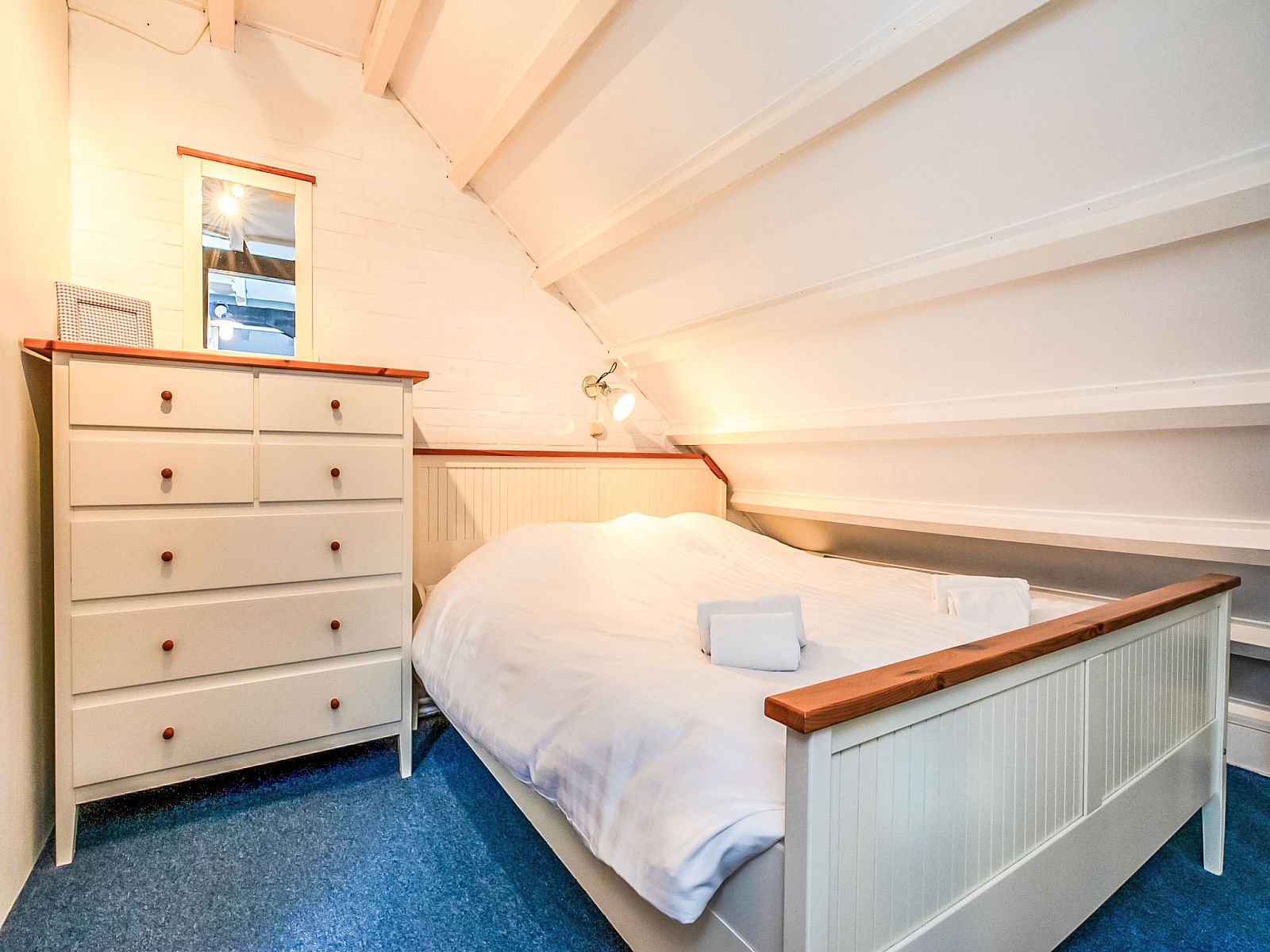 Knusse slaapkamer in Vakantiehuis Buitenplaats Schouwen nr 86, Burgh-Haamstede, Schouwen-Duiveland.