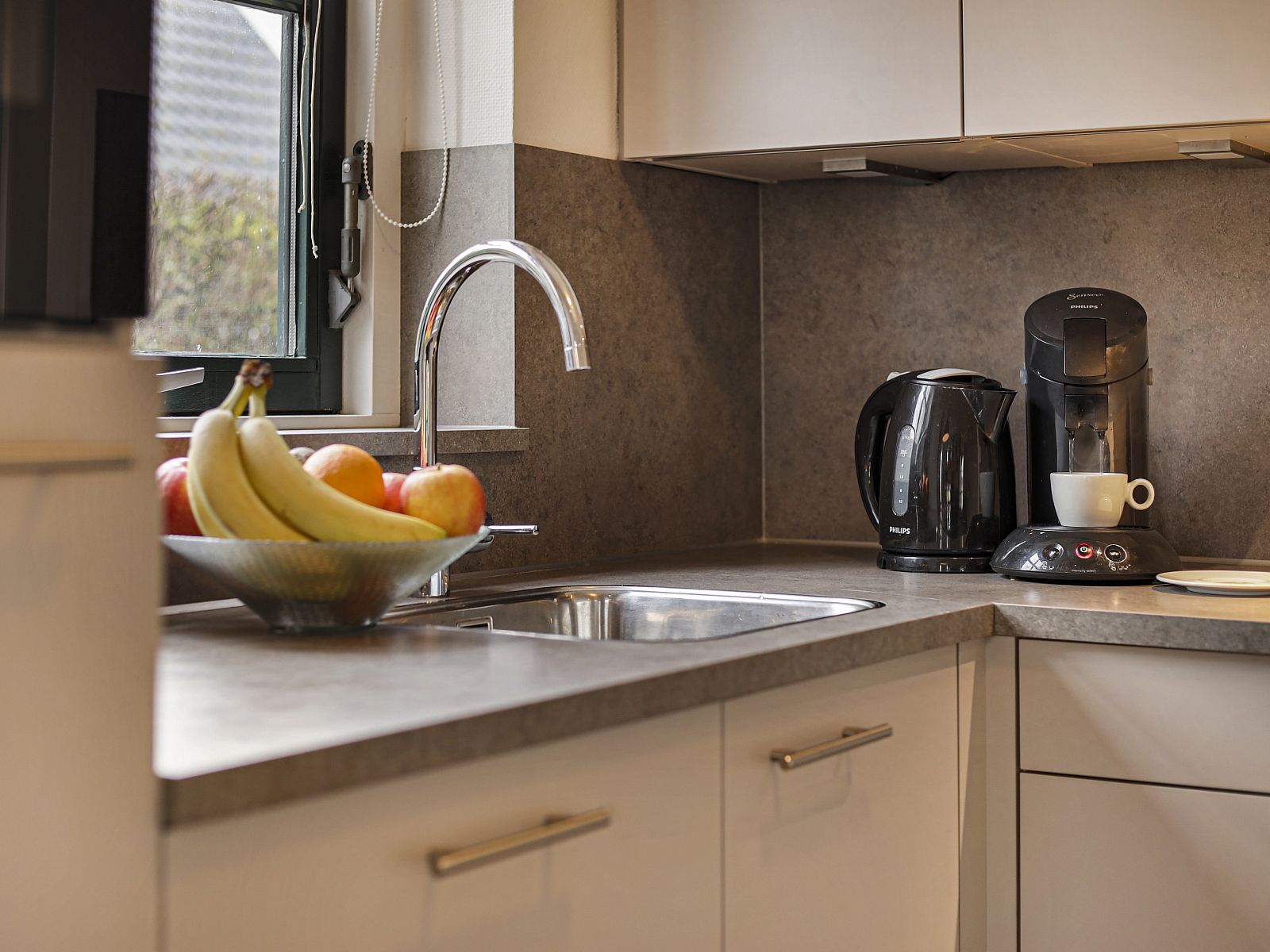 Guest house 600484 - Bungalow Schouwen-Duiveland - Duinpark 't Hof van Haamstede | 8-persoons bungalow | 8E1