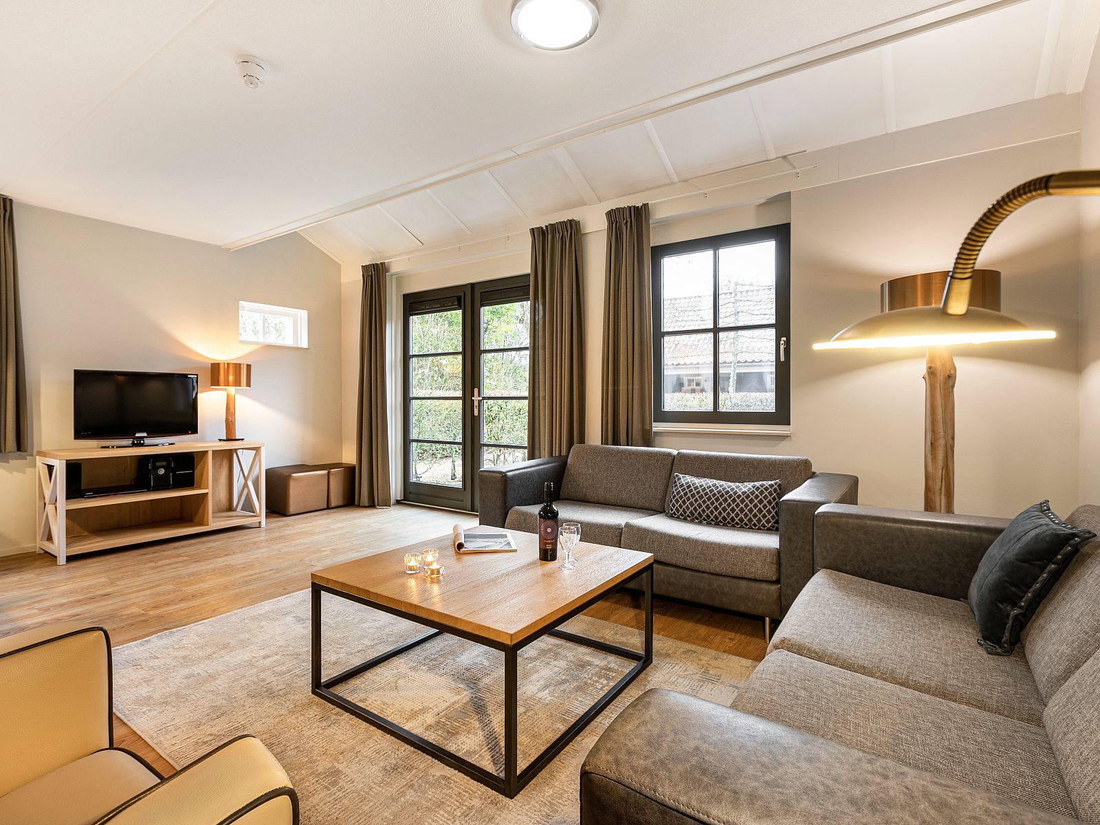 Guest house 600488 - Bungalow Schouwen-Duiveland - Résidence 't Hof van Haamstede | 6-persoons hoevewoning | 6