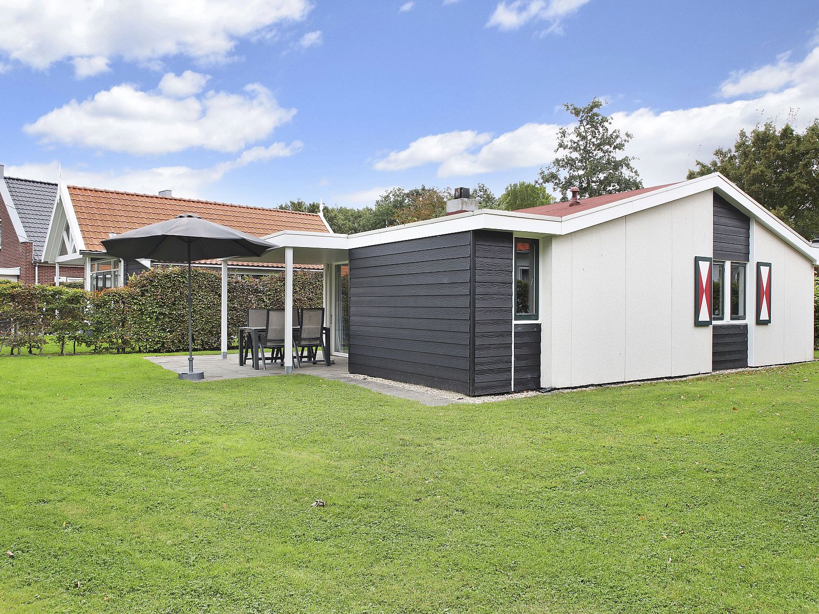 Guest house 600493 - Bungalow Schouwen-Duiveland - Resort Haamstede | 4-persoons bungalow | 4B