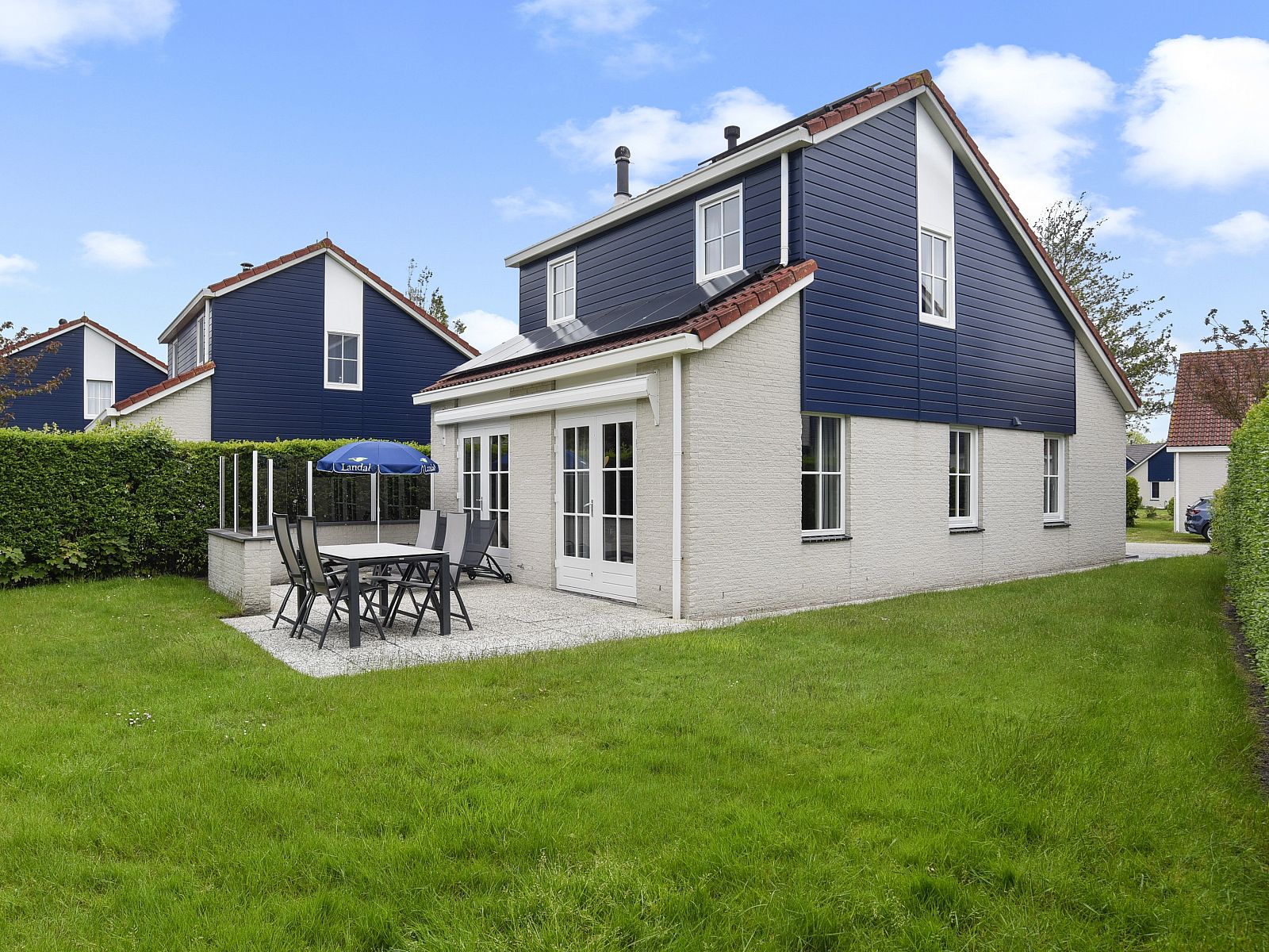 Guest house 600497 - Bungalow Schouwen-Duiveland - Villapark Livingstone | 4-persoons villa | 4L