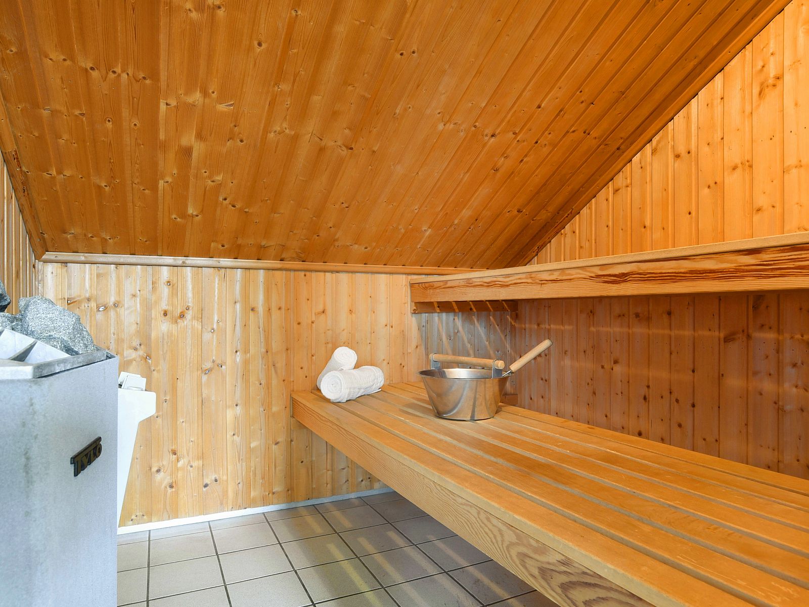 Guest house 600497 - Bungalow Schouwen-Duiveland - Villapark Livingstone | 4-persoons villa | 4L