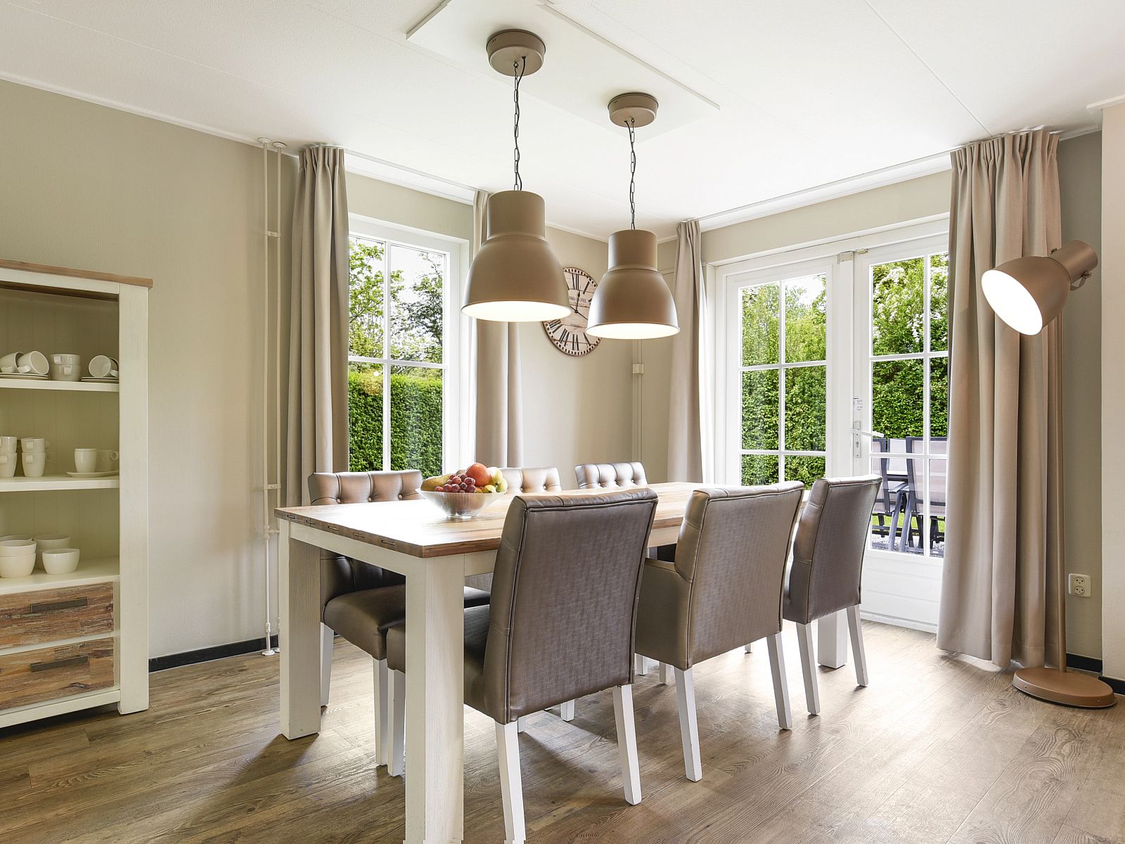 Guest house 600497 - Bungalow Schouwen-Duiveland - Villapark Livingstone | 4-persoons villa | 4L