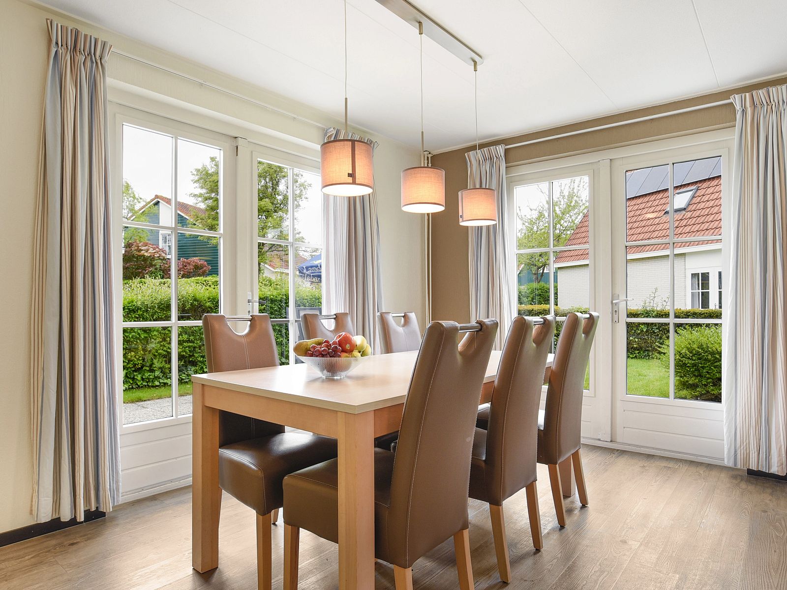 Guest house 600498 - Bungalow Schouwen-Duiveland - Villapark Livingstone | 6-persoons villa | 6D1