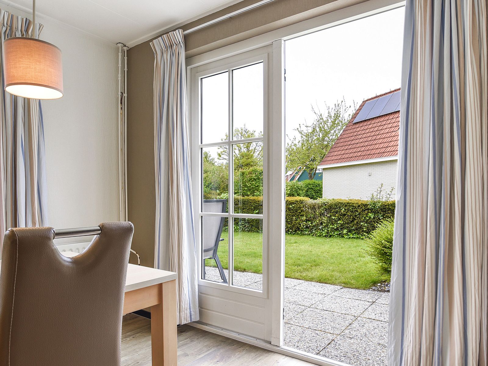 Guest house 600498 - Bungalow Schouwen-Duiveland - Villapark Livingstone | 6-persoons villa | 6D1