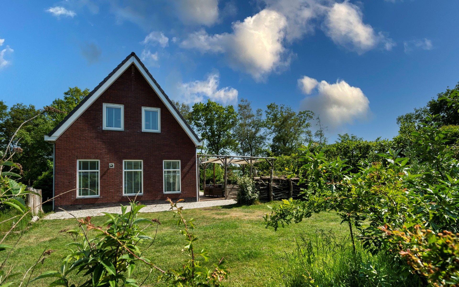 Schattiger Garten im Ferienhaus De Zuidhoek 6 in Schouwen-Duiveland, mit viel Privatsphaere.