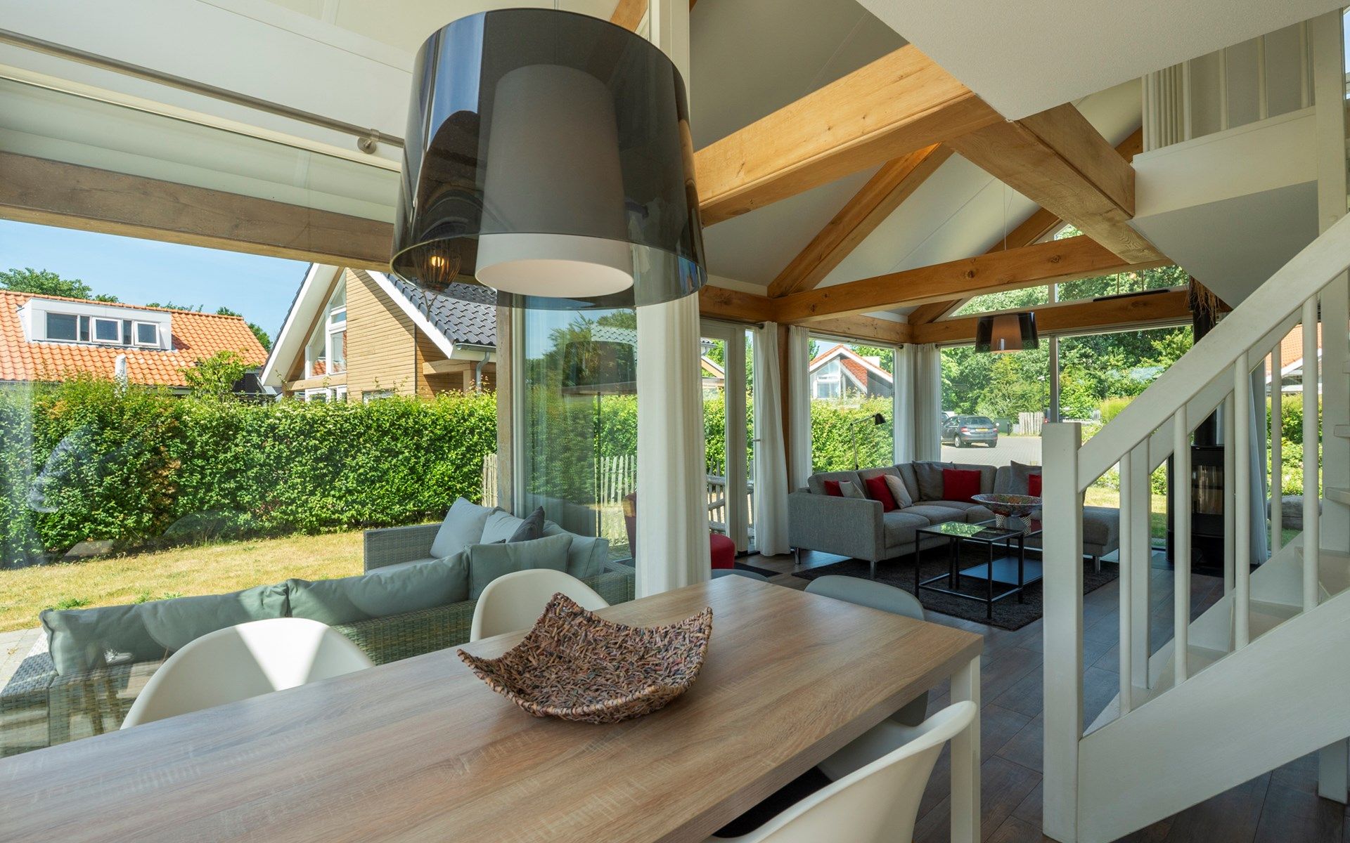 Moderne Kueche im Ferienhaus Zonnedorp 8, De Zeehond in Renesse, Zeeland mit allen Annehmlichkeiten.