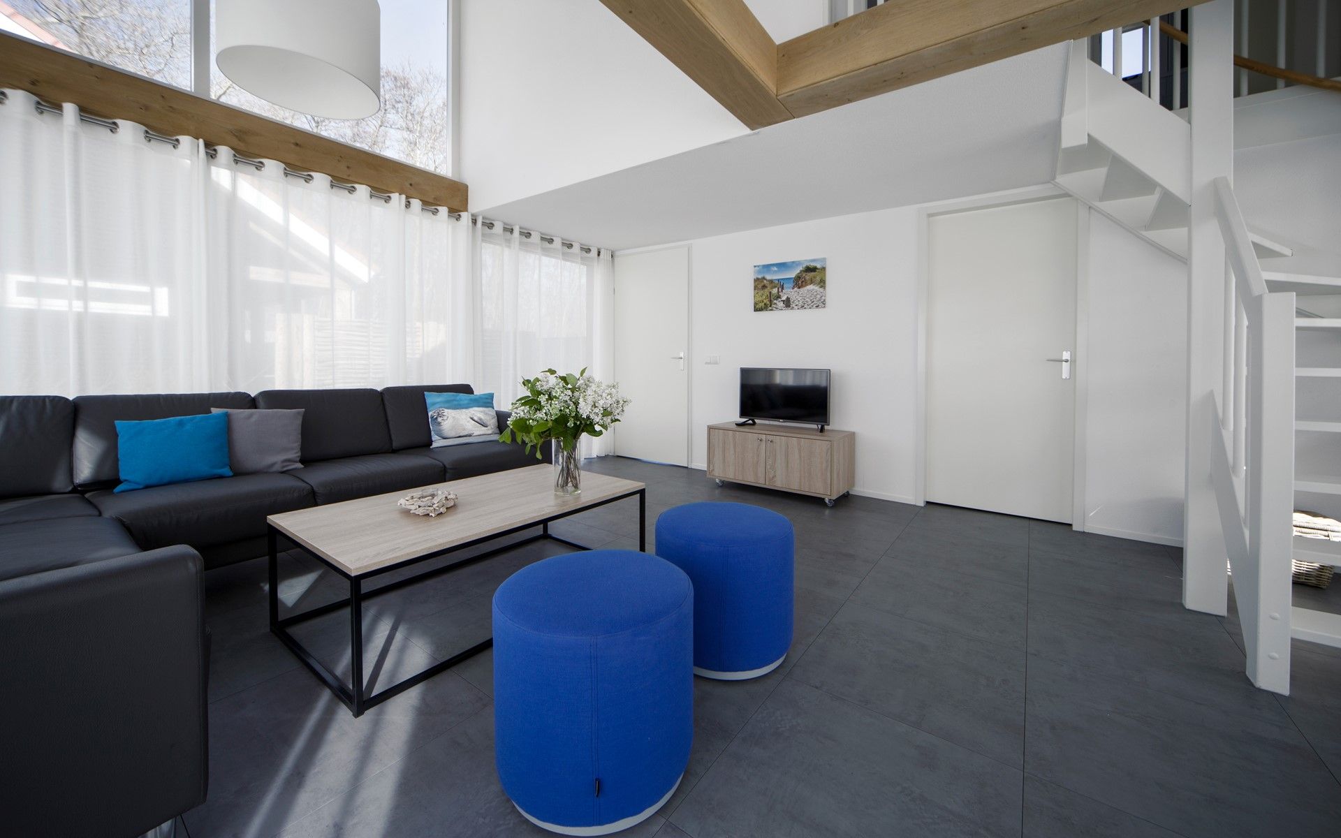 Gemuetliche Sitzecke im Ferienhaus Zonnedorp 12 Jolie, Renesse, ideal zum Entspannen.