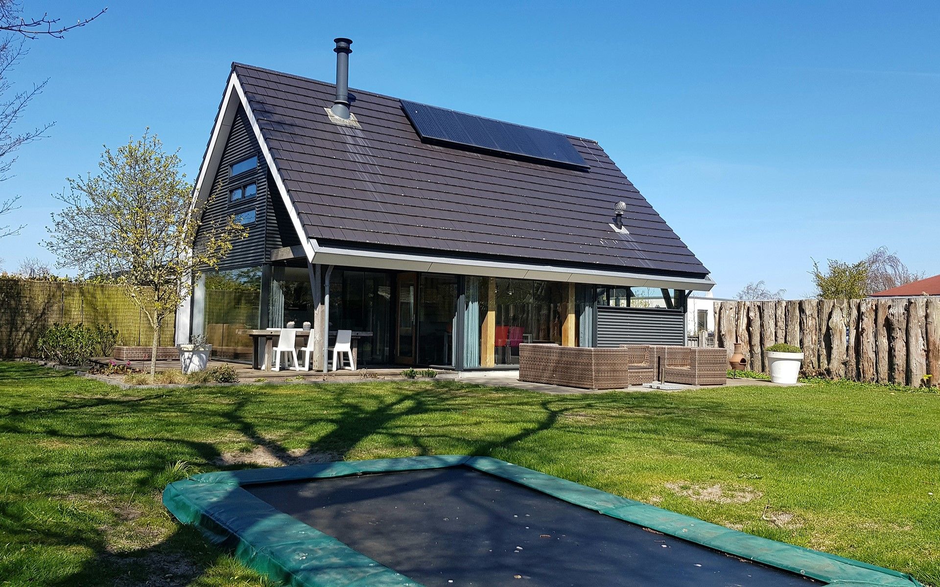 Vacation home Horizon 36, 'Sea You' in Renesse with spacious garden and trampoline.