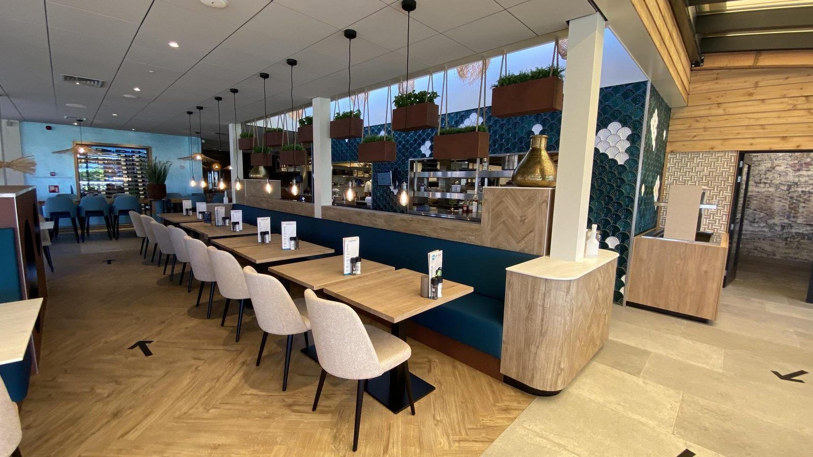 Outdoor terrace with view near VZ2326 Holiday Chalet Stern 1866 Renesse in Zeeland.