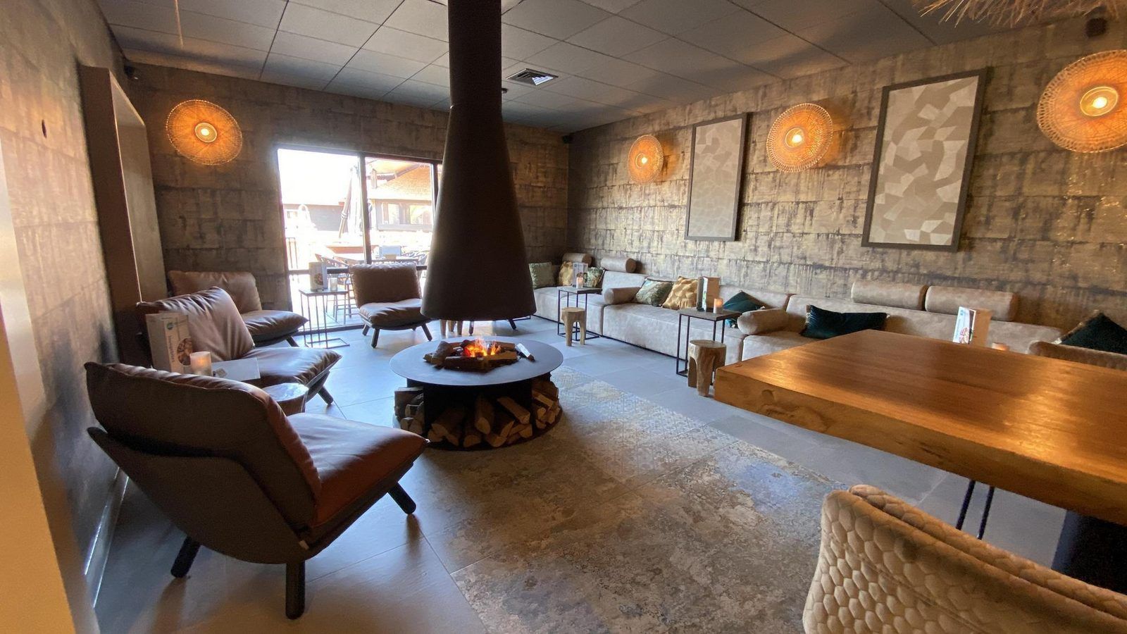 Long dining table in a local restaurant near VZ2326 Holiday Chalet Stern 1866 Renesse in Zeeland.