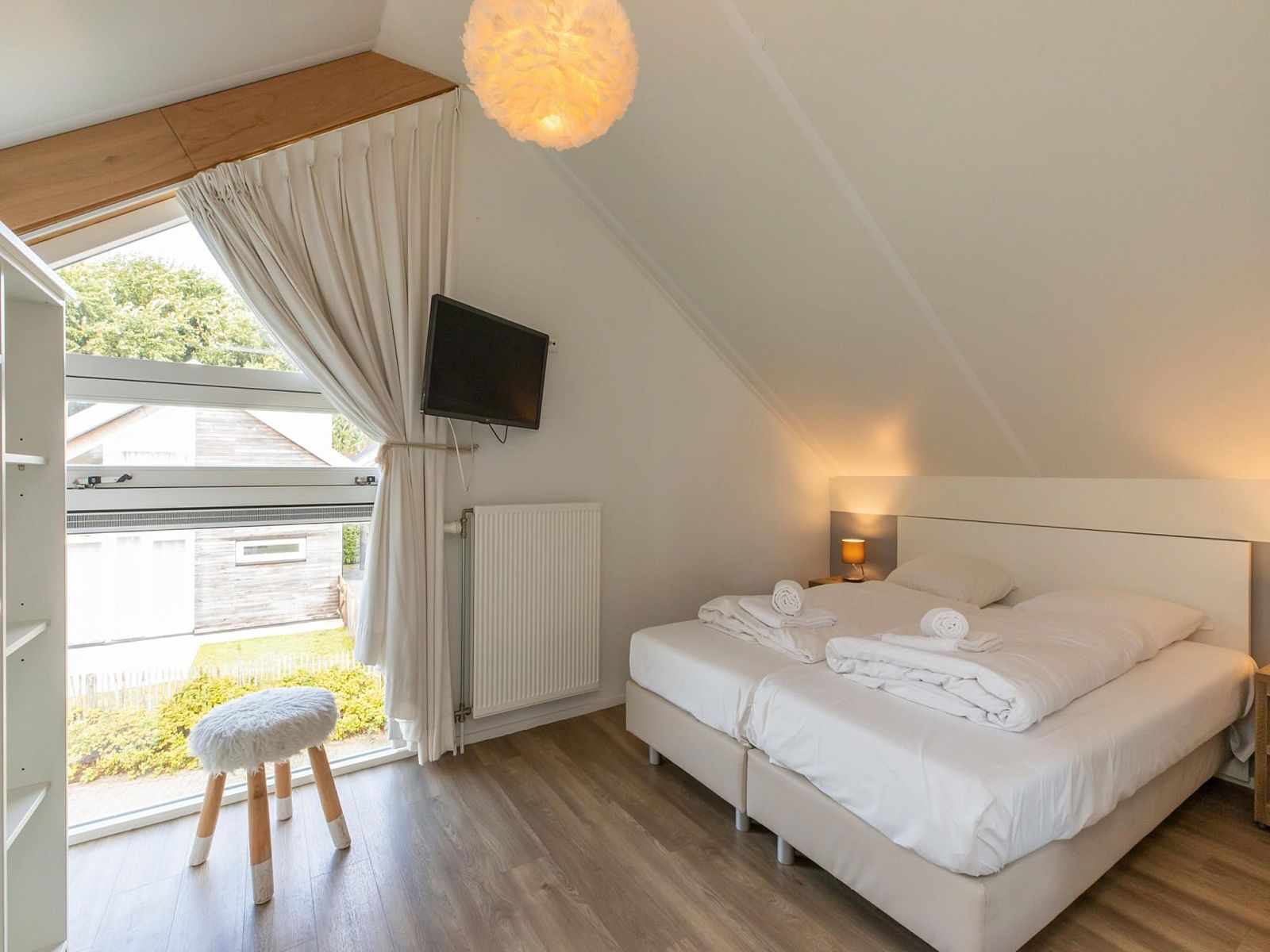 Guest house 6007215 - Holiday property Schouwen-Duiveland - Zonnedorp Kavel 10 Renesse | Villa near the Beach & with Spa