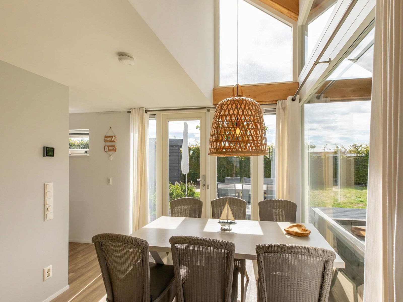 Guest house 6007215 - Holiday property Schouwen-Duiveland - Zonnedorp Kavel 10 Renesse | Villa near the Beach & with Spa