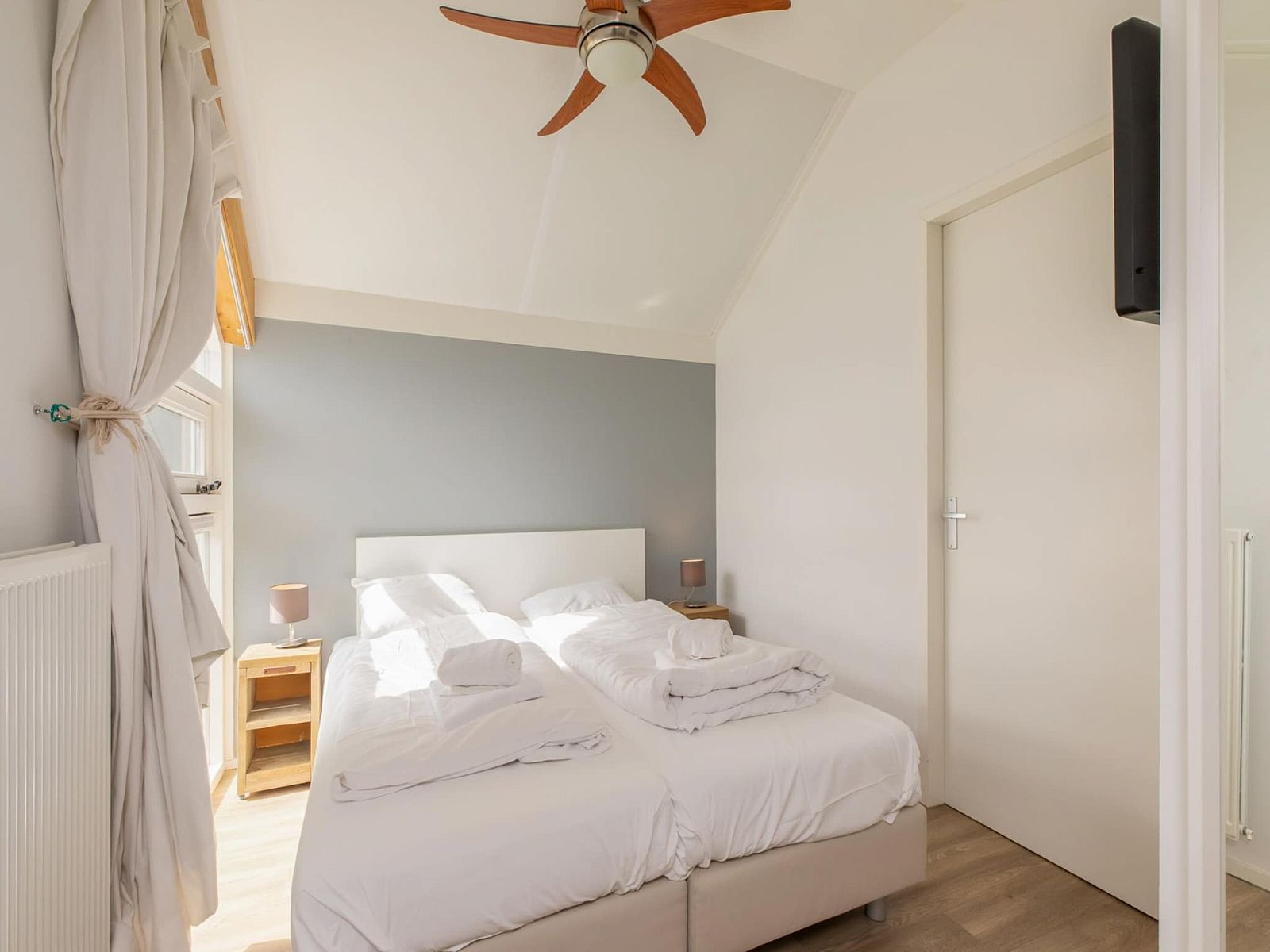 Guest house 6007215 - Holiday property Schouwen-Duiveland - Zonnedorp Kavel 10 Renesse | Villa near the Beach & with Spa