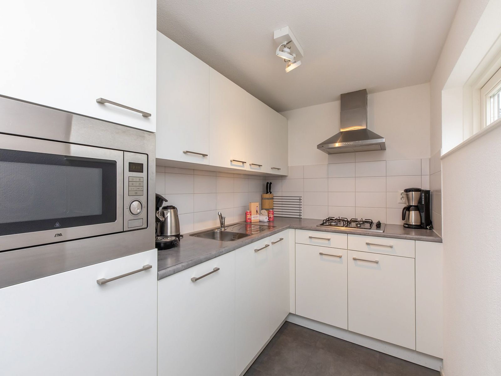 Guest house 6007221 - Holiday property Schouwen-Duiveland - Zonnedorp 26 Renesse: Comfortable Beach Holiday on the North