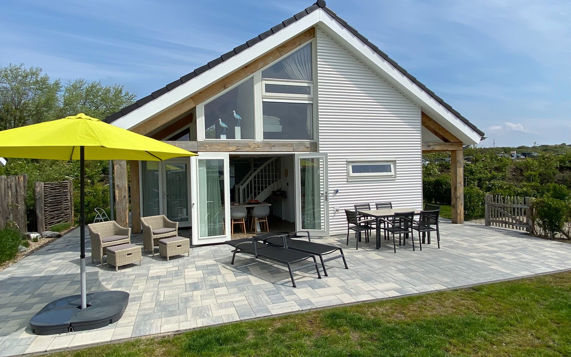 Ferienhaus Zonnedorp 29 Strandloper mit Sonnenterrasse in Renesse, Schouwen-Duiveland, Zeeland.