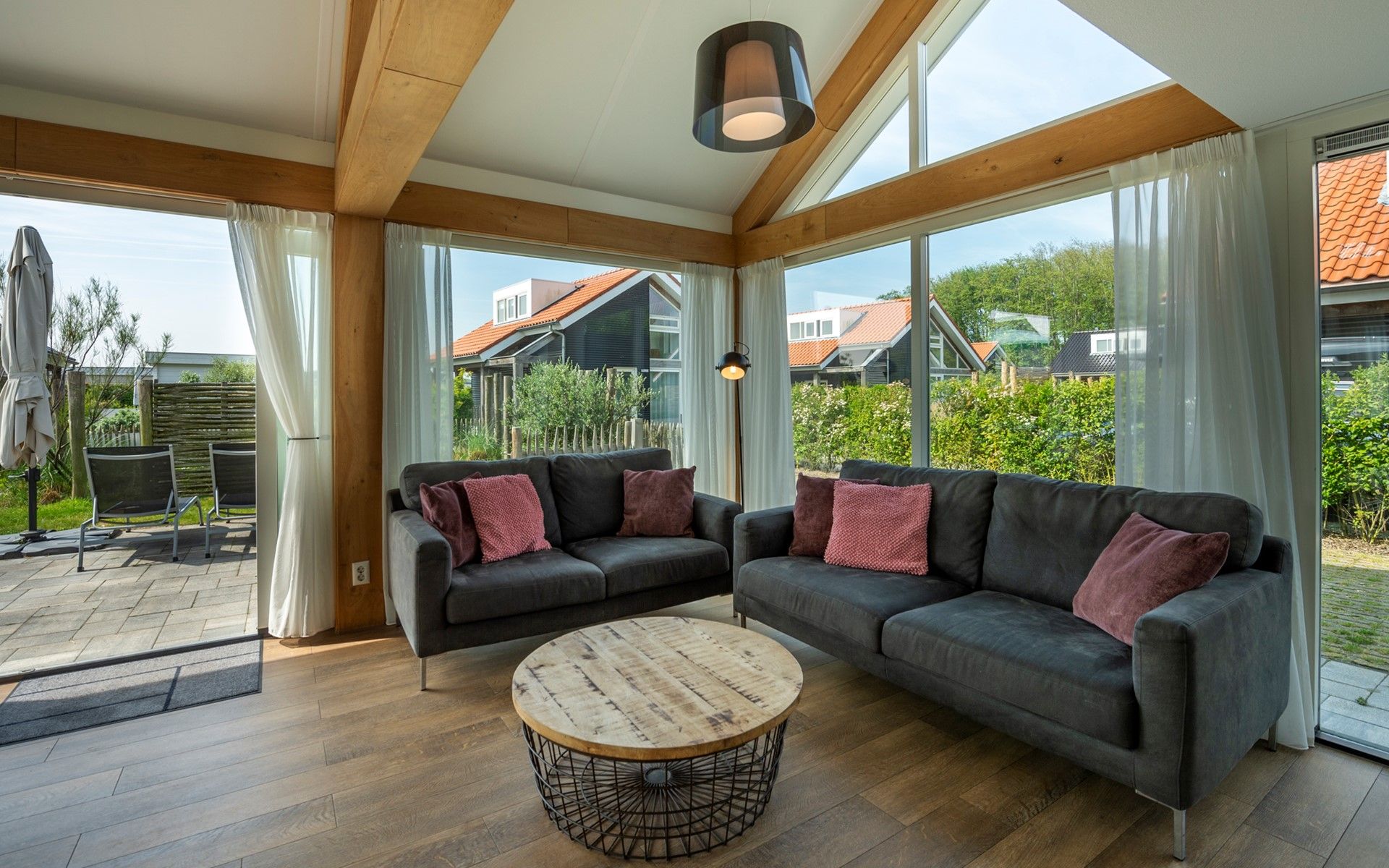 Comfortabele zithoek in Vakantiehuis Zonnedorp 27 Beach Villa Renesse.