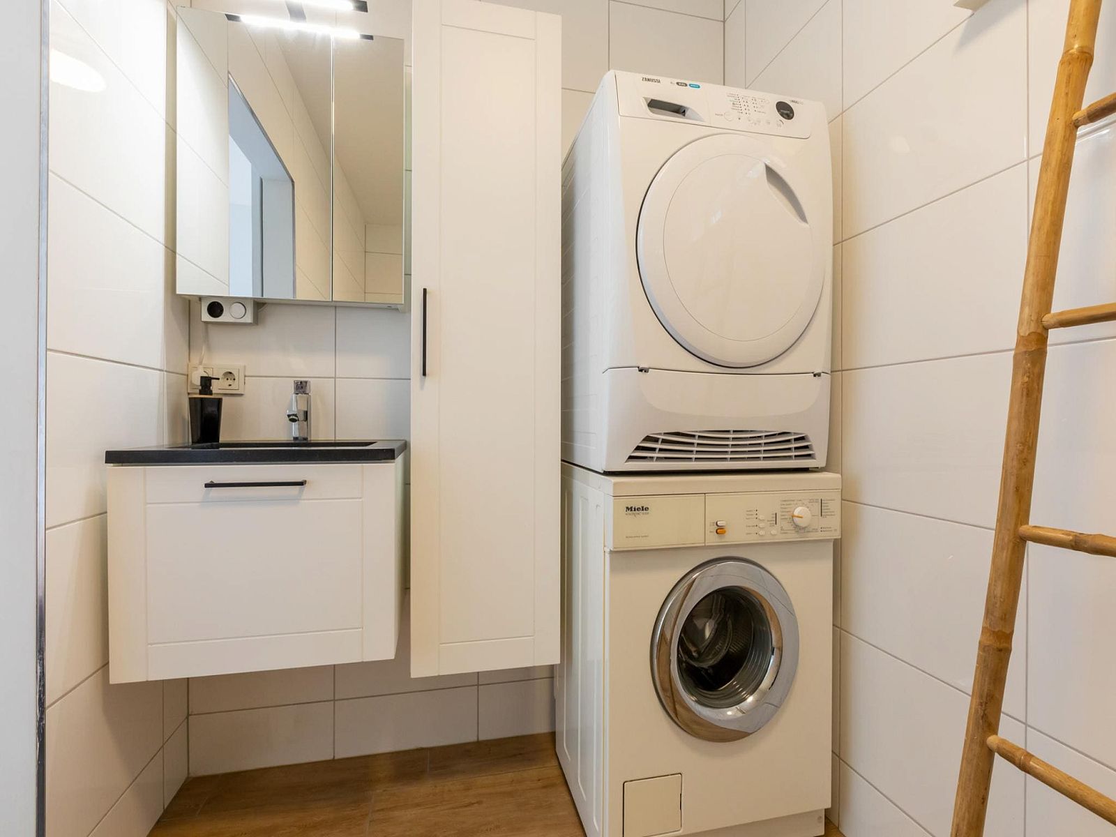 Unterkunft 601351 - Appartement Schouwen-Duiveland - Achterweg 10 l Zonnemaire 'Sol e Mar'