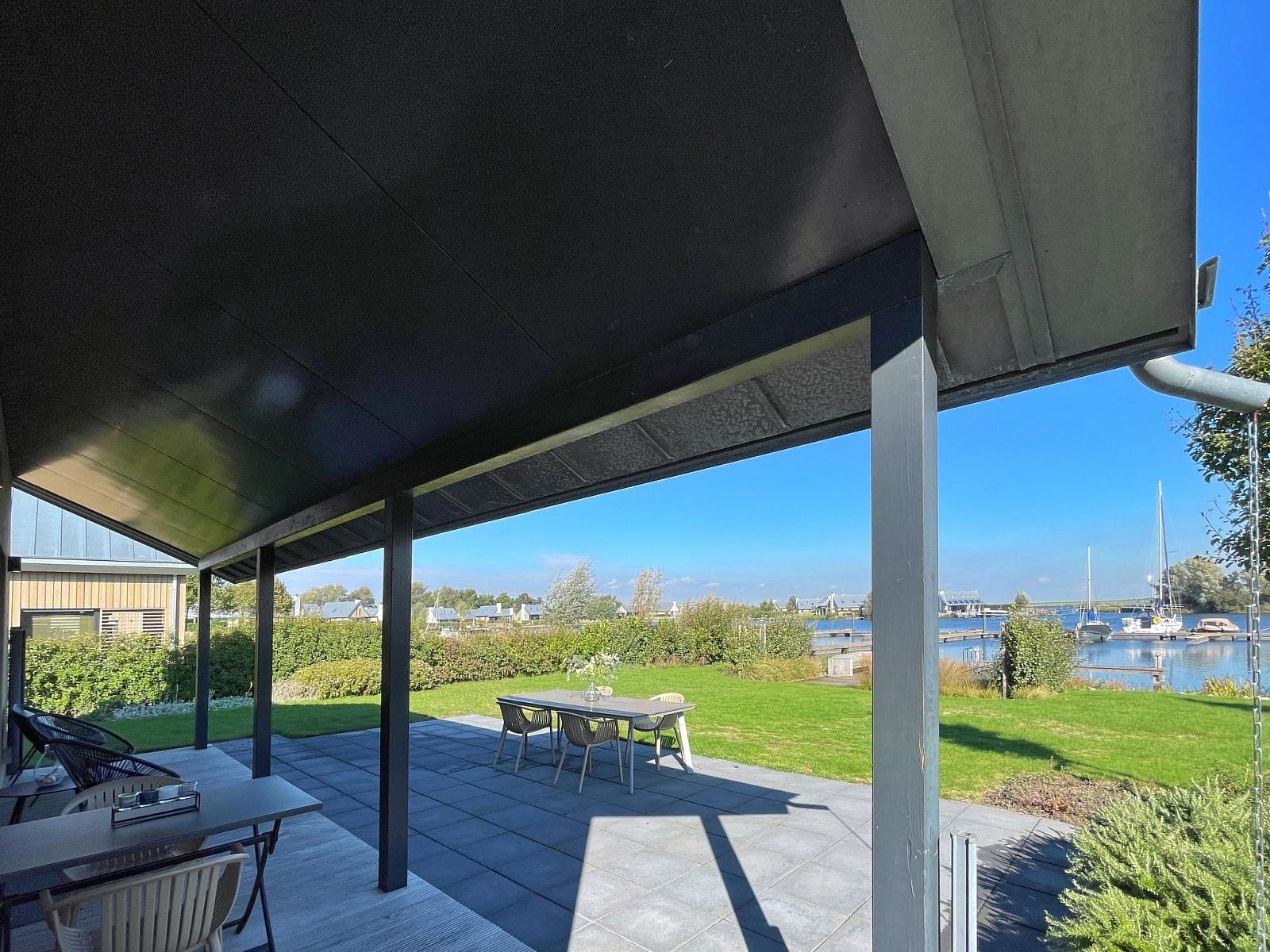 View from the terrace of Holiday home Oesterdam Resort, Tholen on the marina.