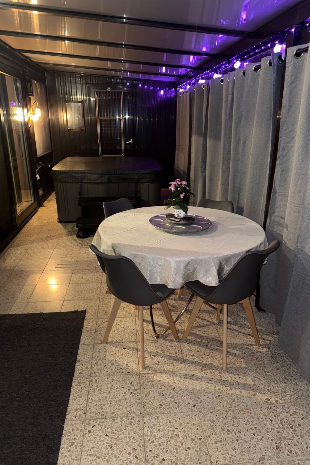 Verblijf 610406 - Vakantiewoning Tholen - Vakantiehuis Wellness-Ferienhaus für 5 Personen