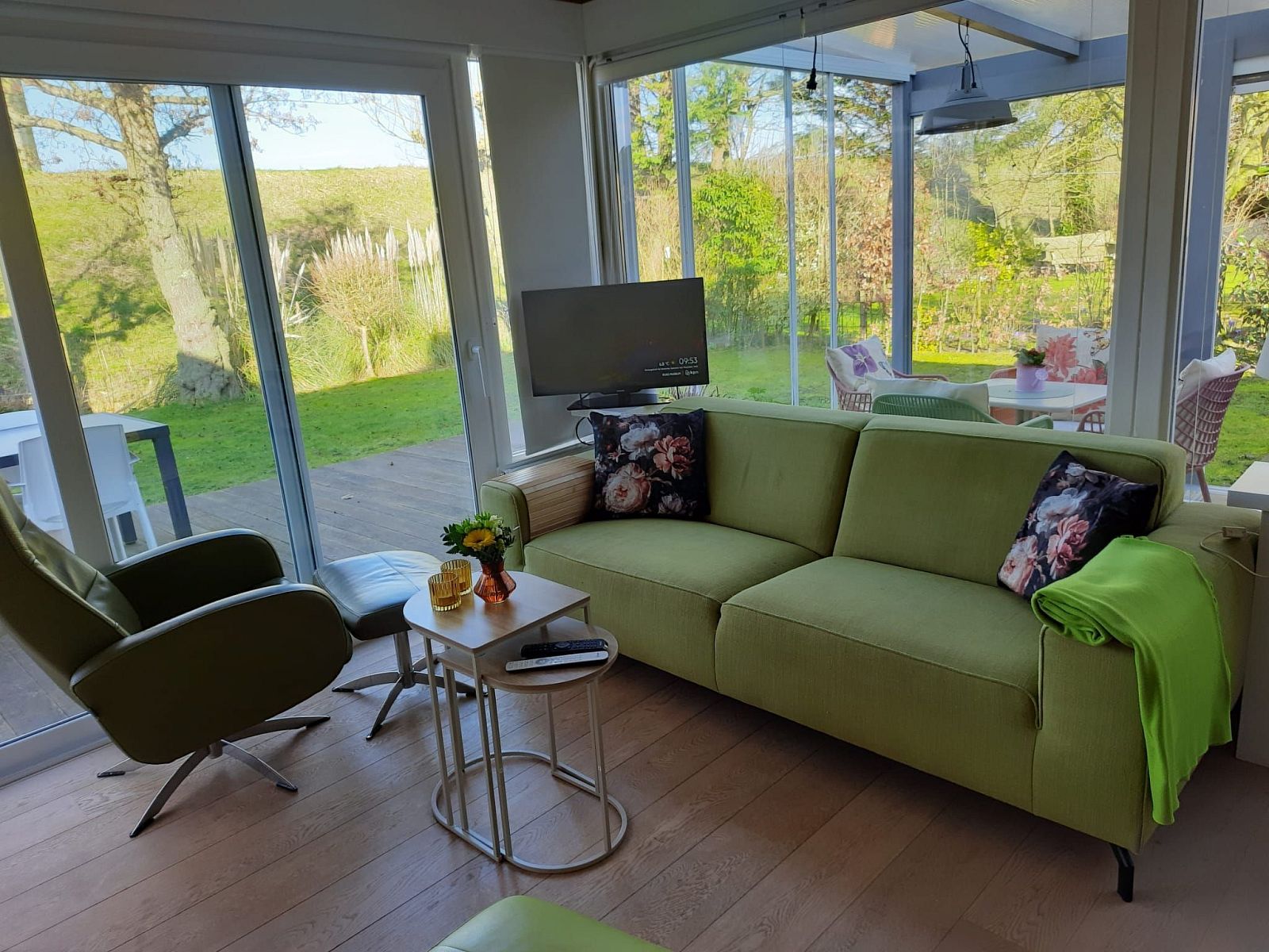 Guest house 610411 - Holiday property Tholen - Vakantiehuis Schöne Familien-Ferienwohnung in Zeeland