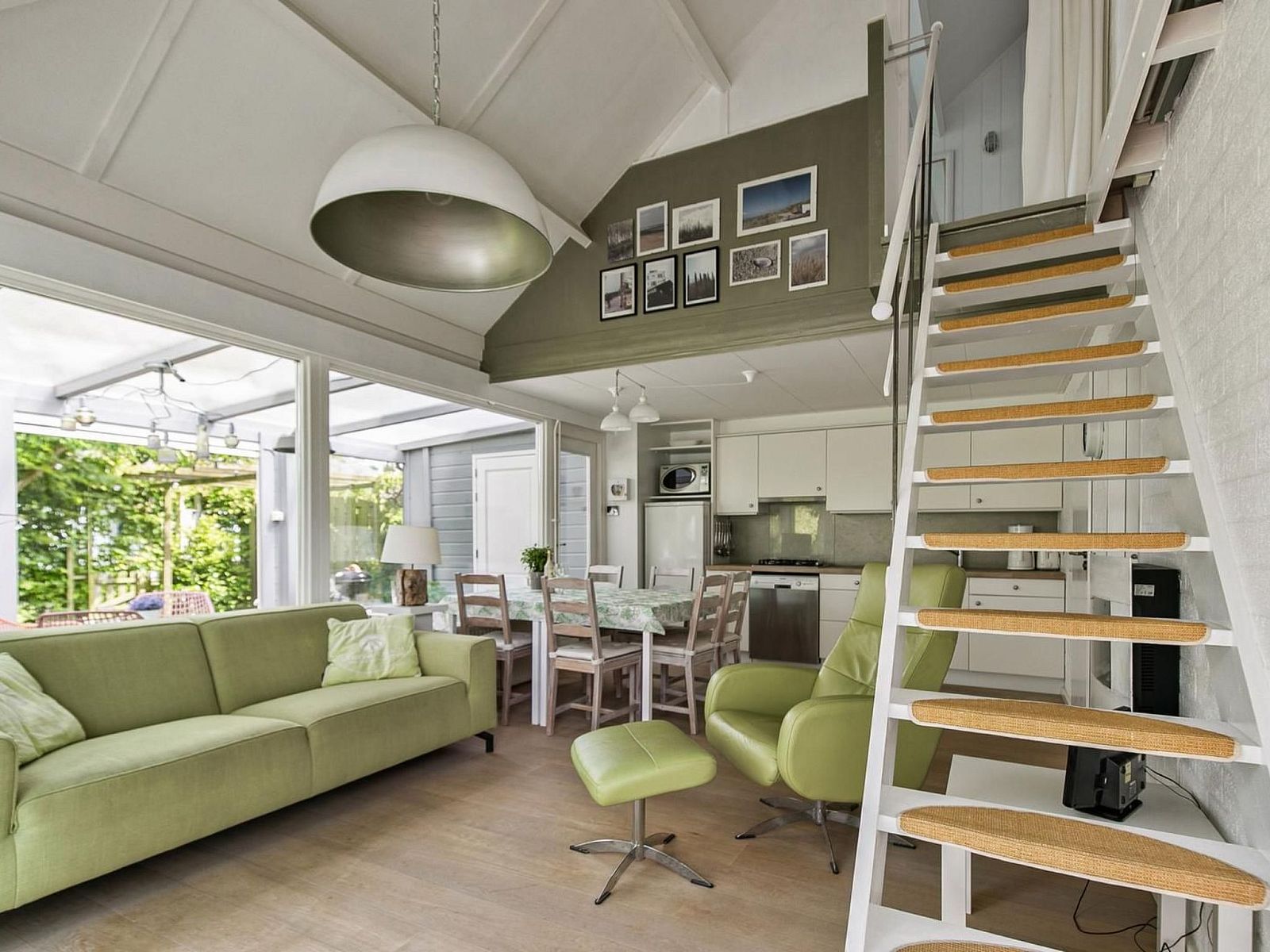 Guest house 610411 - Holiday property Tholen - Vakantiehuis Schöne Familien-Ferienwohnung in Zeeland