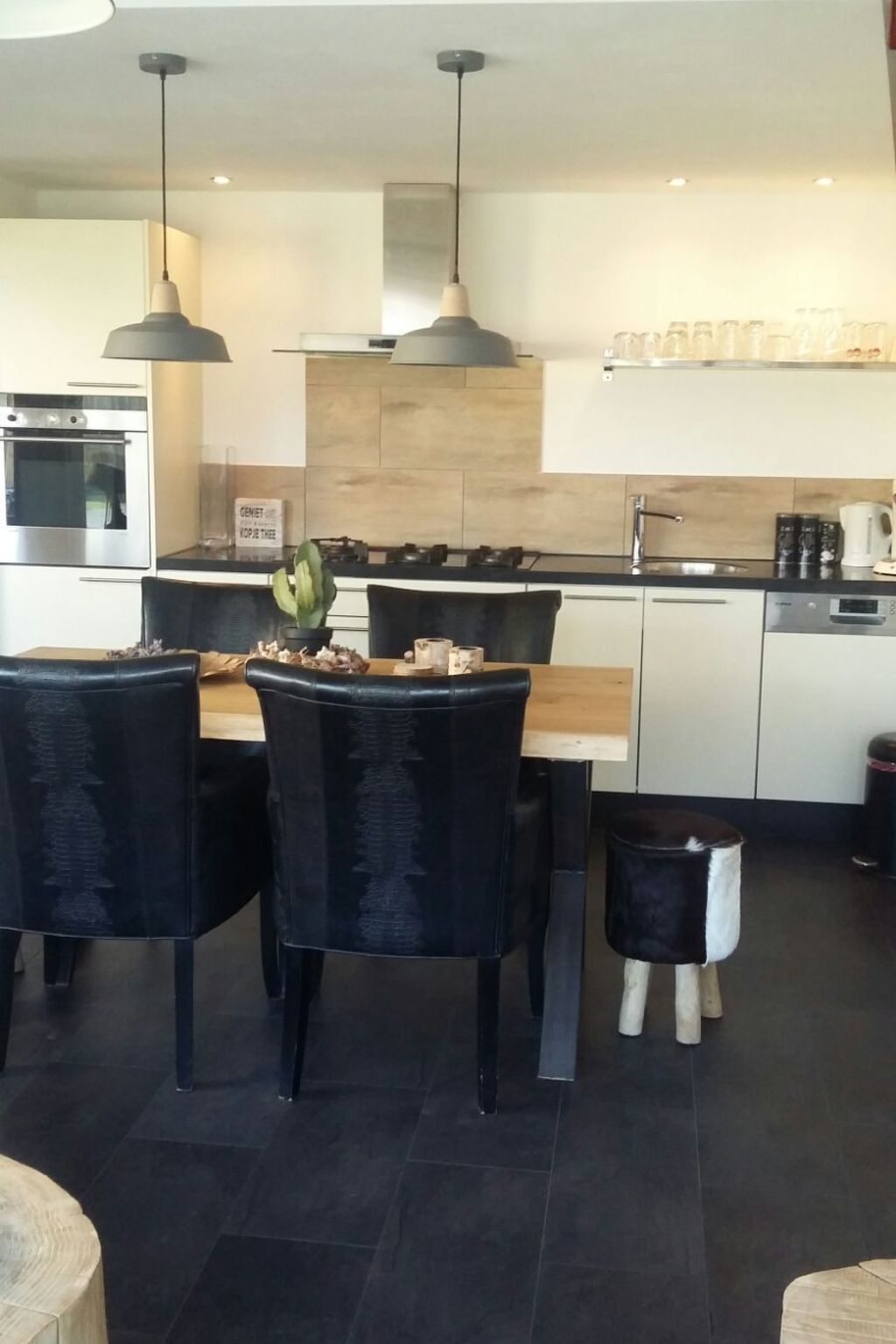 Guest house 610414 - Holiday property Tholen - Vakantiehuis mit Garten, Grill und Terrasse