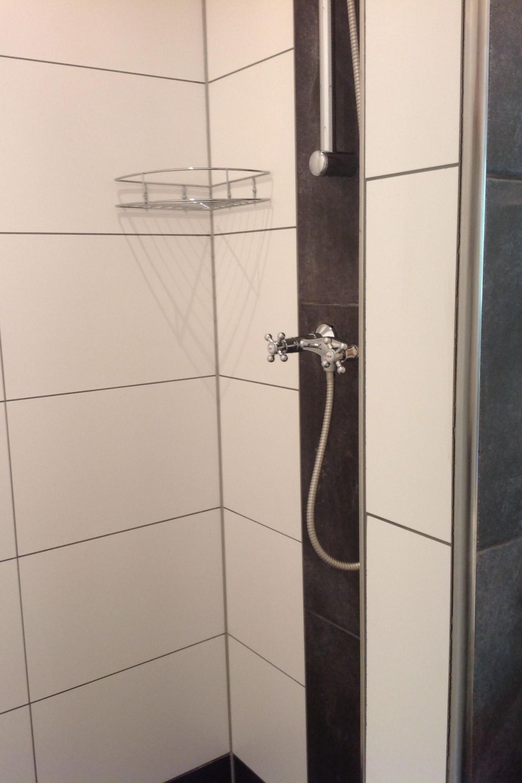 Guest house 610414 - Holiday property Tholen - Vakantiehuis mit Garten, Grill und Terrasse