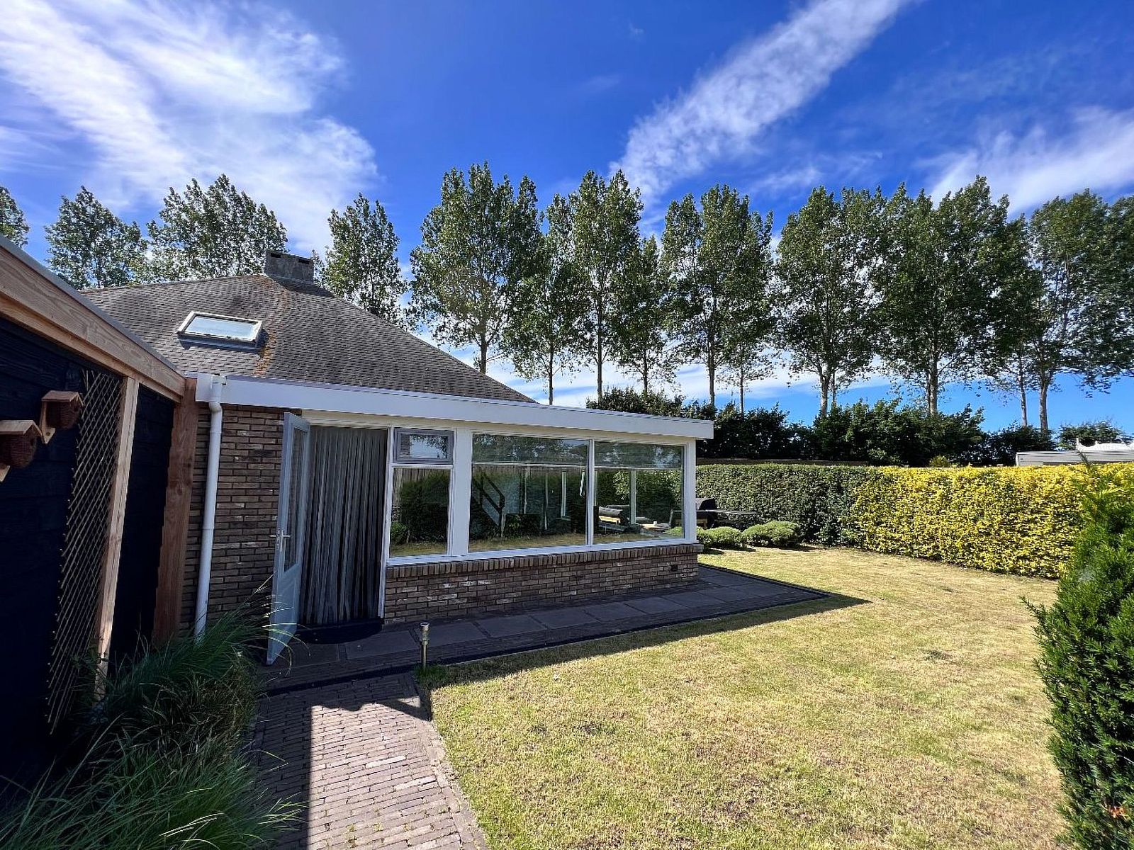 Guest house 610467 - Holiday property Tholen - Vakantiehuis in Stavenisse mit gemütlicher Terrasse