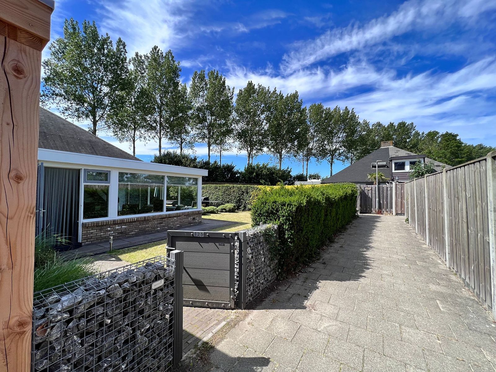 Guest house 610467 - Holiday property Tholen - Vakantiehuis in Stavenisse mit gemütlicher Terrasse