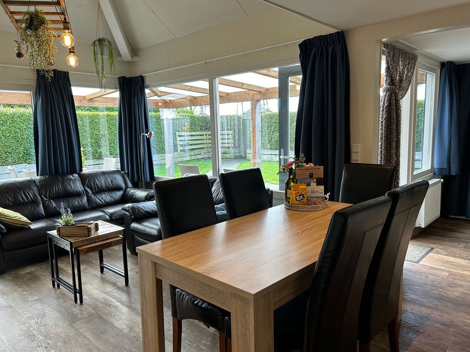 Guest house 610472 - Holiday property Tholen - Vakantiehuis in einem familienfreundlichen Ferienpark