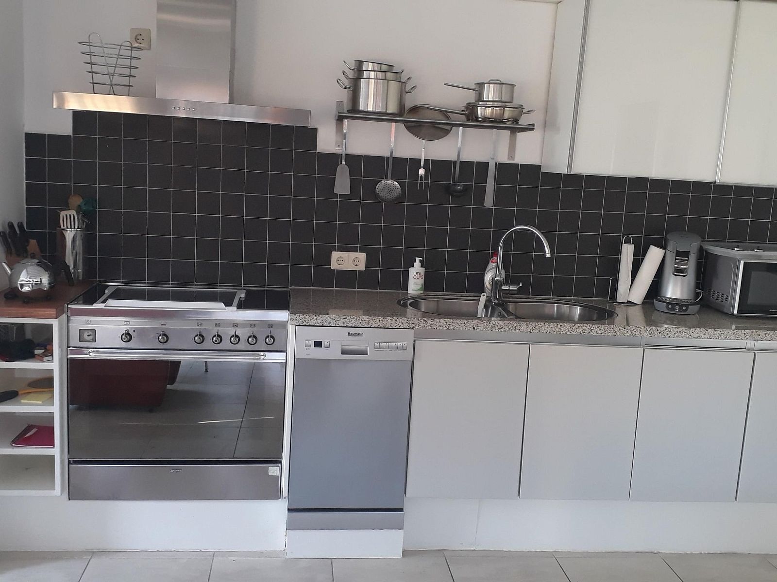 Guest house 610479 - Holiday property Tholen - Vakantiehuis am Meer in Zeeland