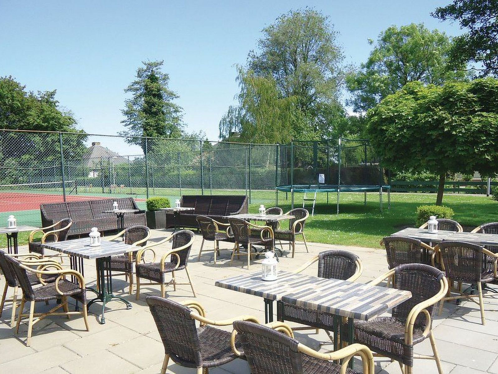 Guest house 610479 - Holiday property Tholen - Vakantiehuis am Meer in Zeeland