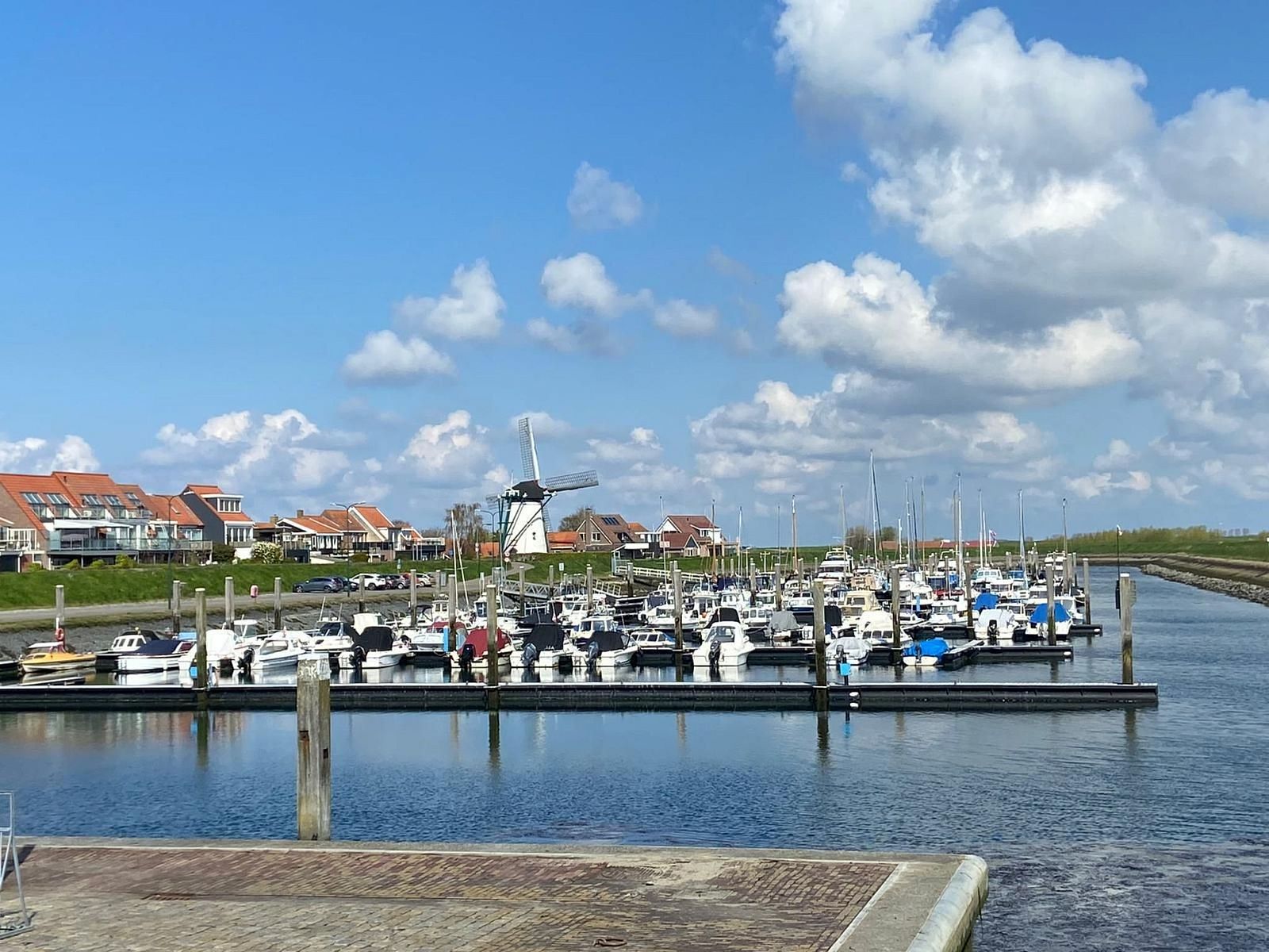 Guest house 610482 - Holiday property Tholen - Vakantiehuis "Buurtweg 61"