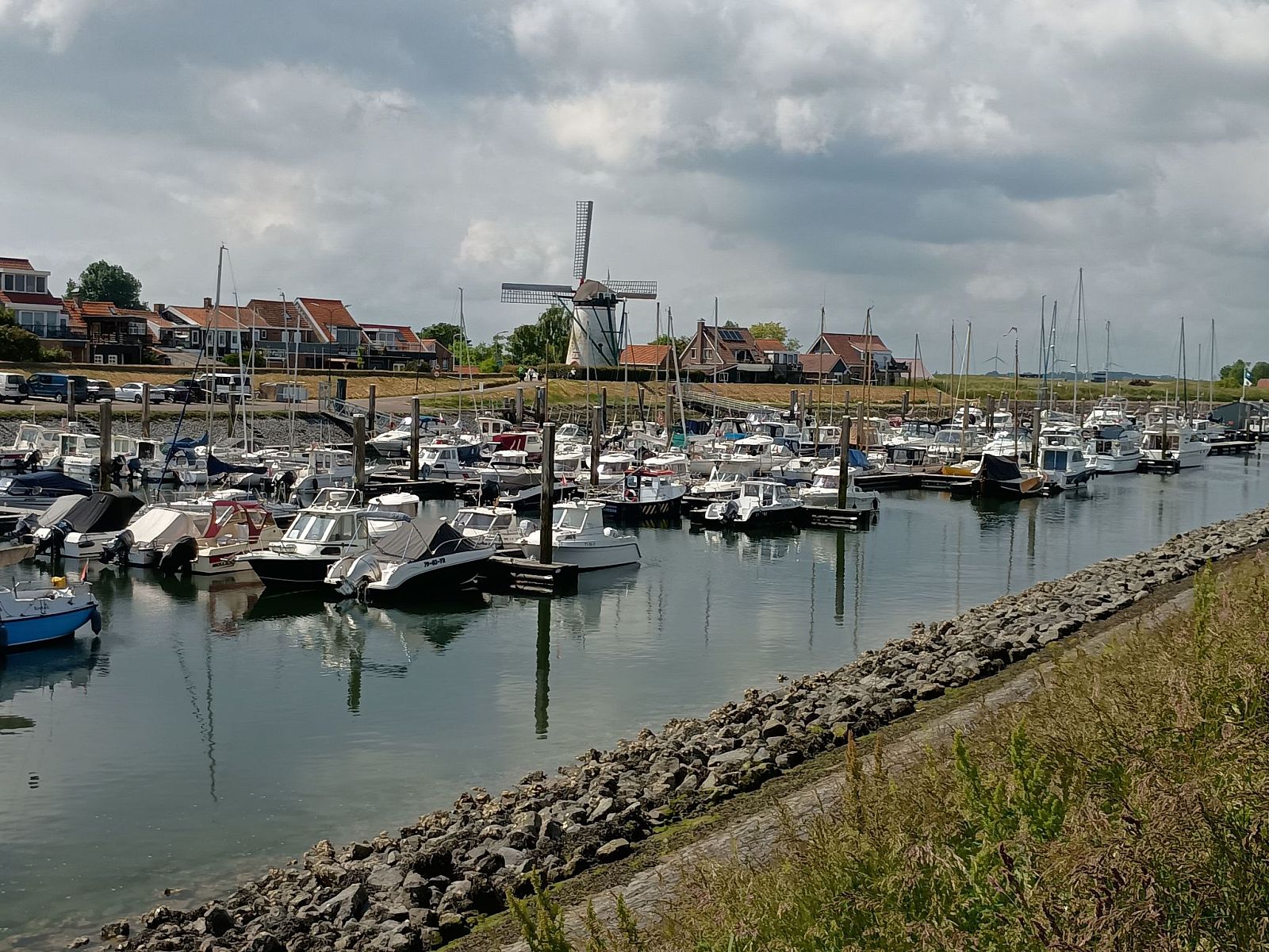 Guest house 610485 - Holiday property Tholen - Vakantiehuis Buurtweg 13