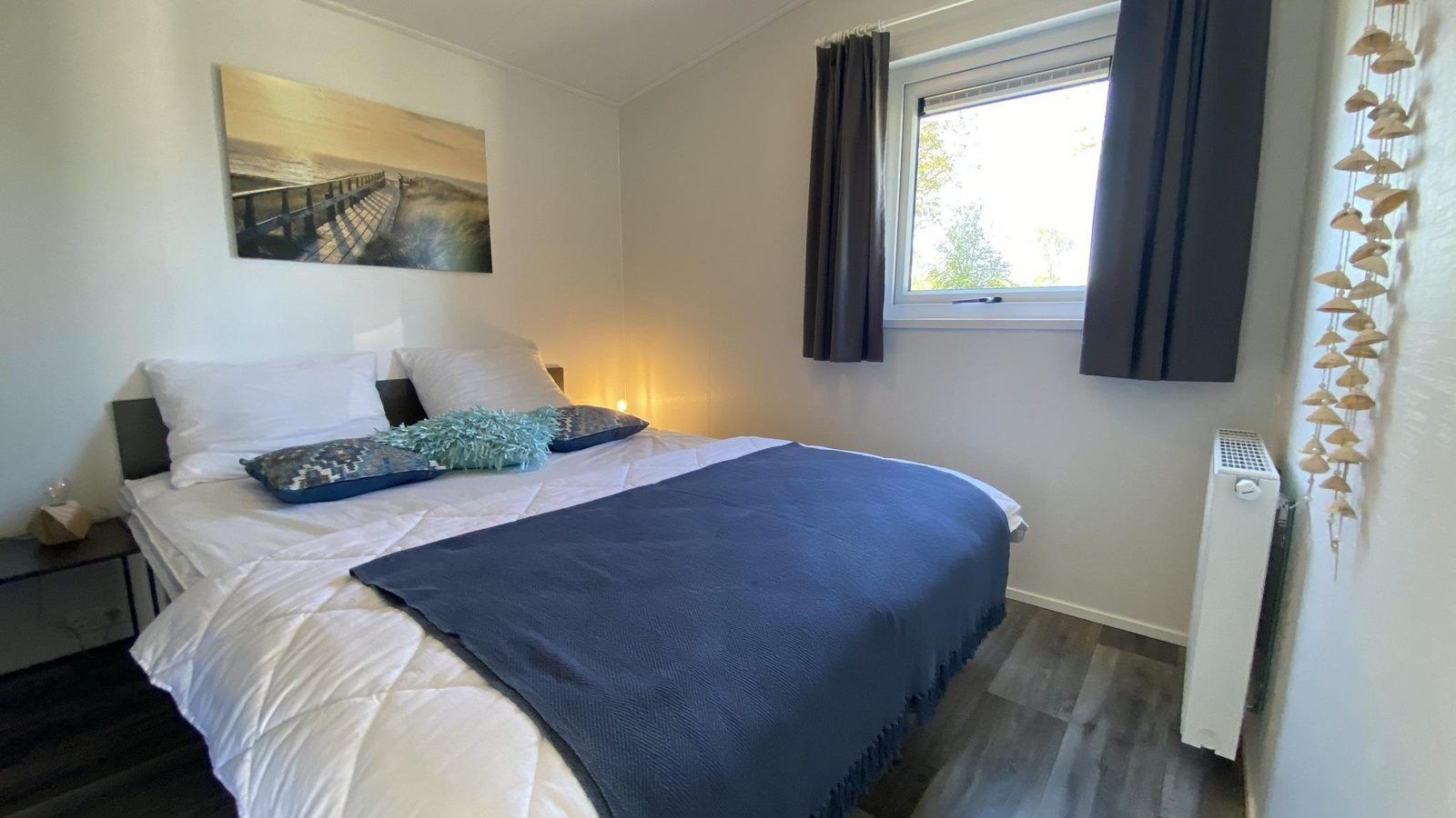 Romantisches Schlafzimmer in VZ873 Ferienchalet in Scherpenisse, ideal fuer Paare in Tholen, Zeeland.