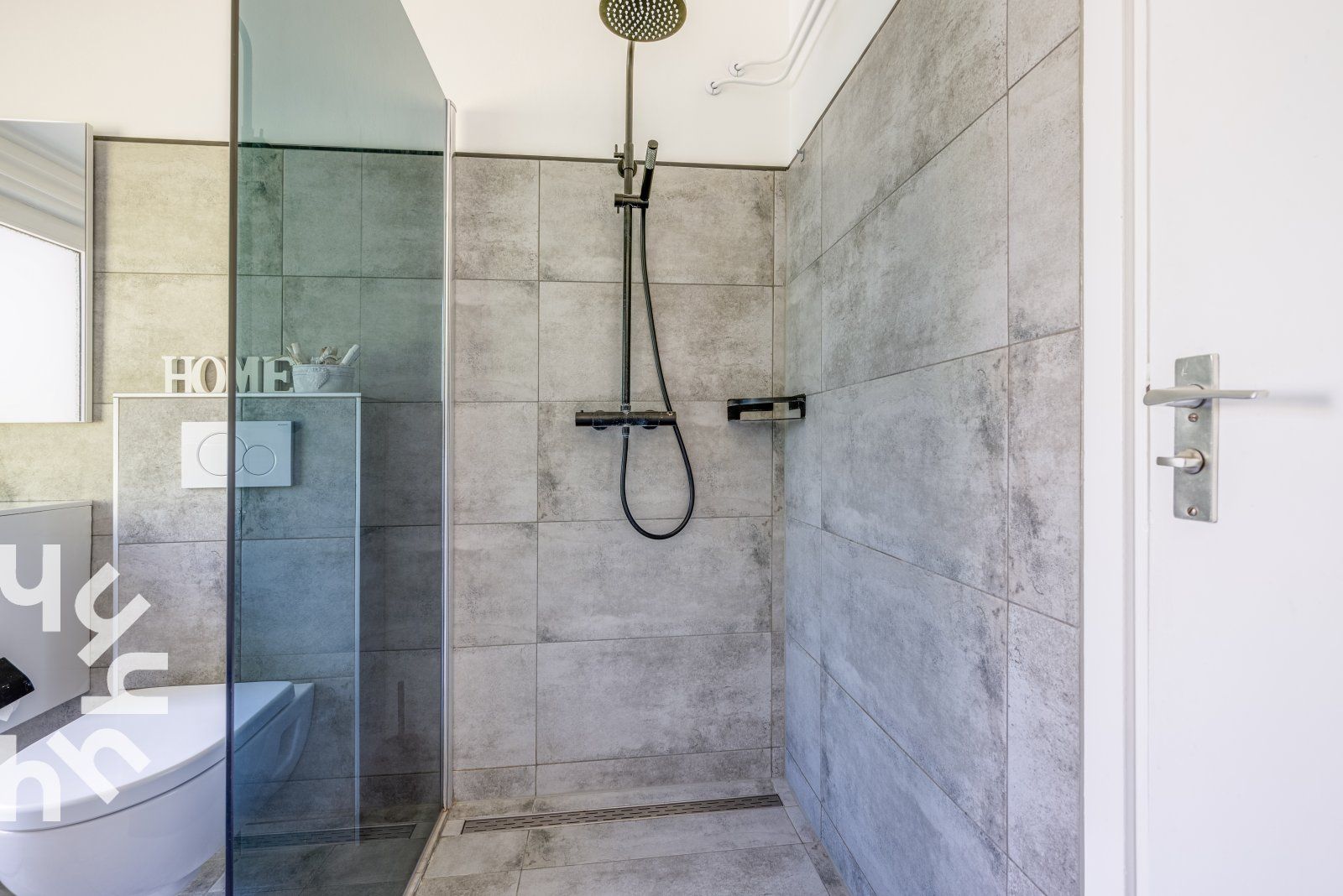 Breite Sandstraende in der Naehe des Ferienhauses ZE722 in Oostkapelle, Walcheren, Zeeland.