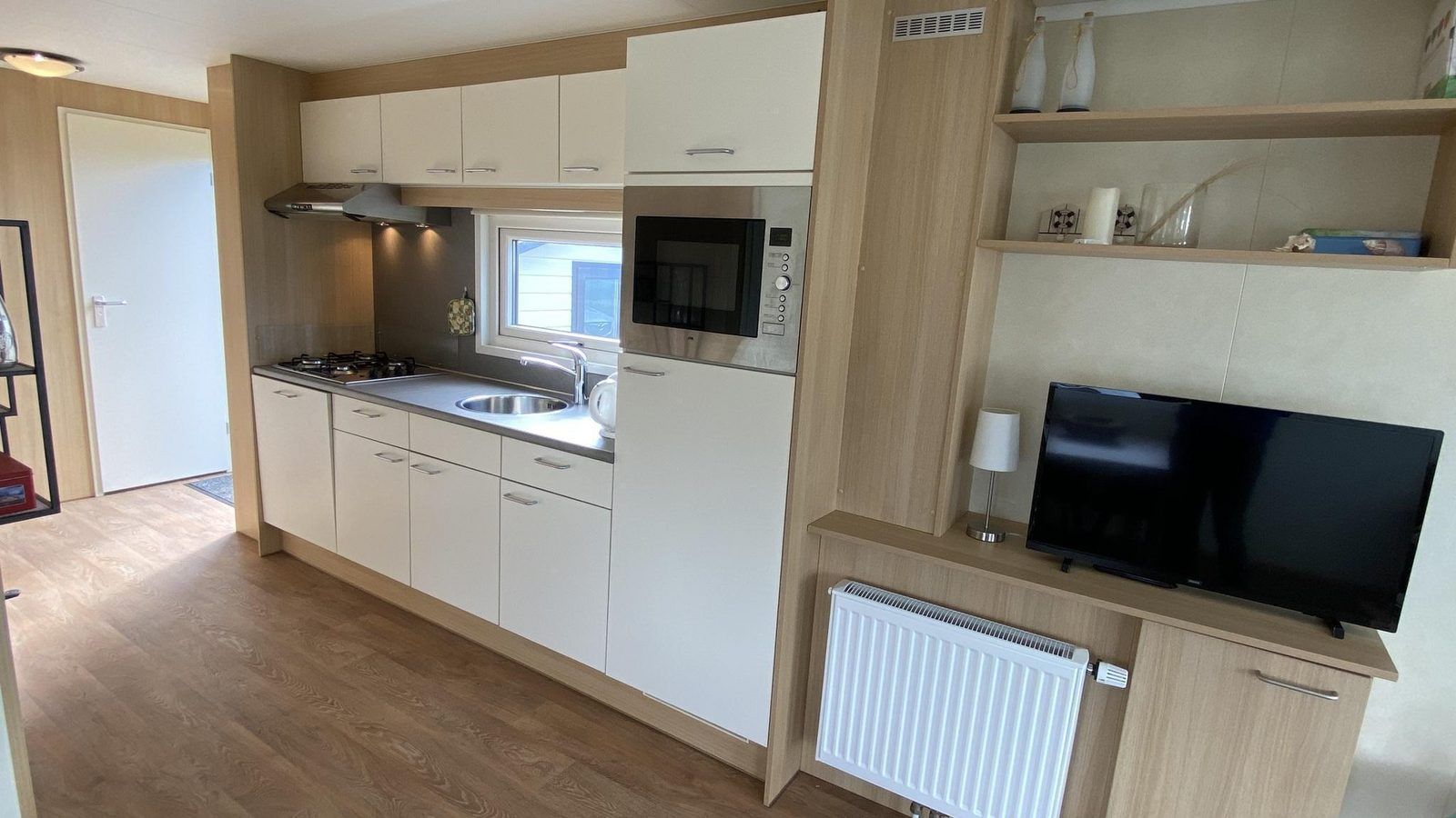 Vollstaendig ausgestattete Kueche in VZ882 Ferienhaus Oostkapelle.