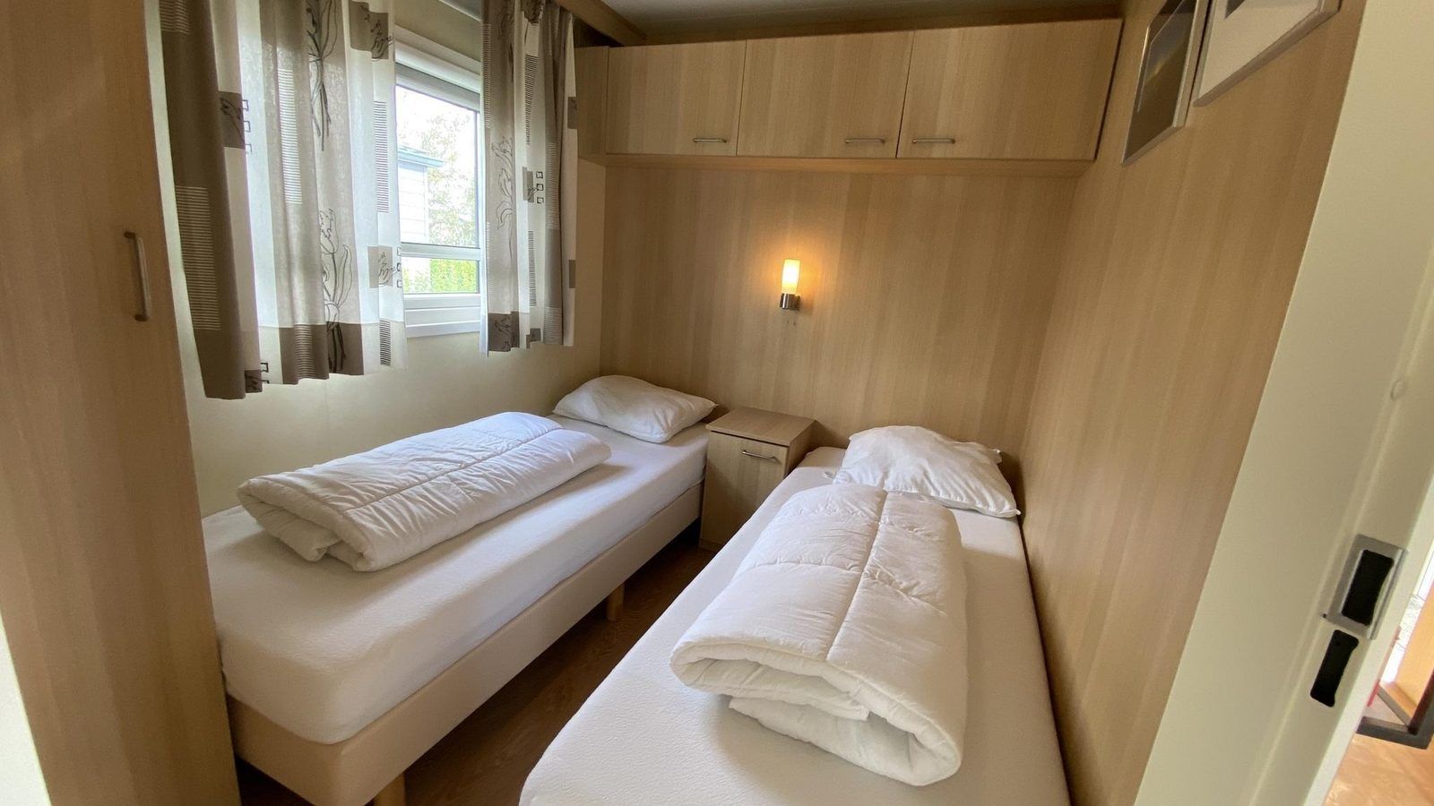 Zweibettzimmer in VZ882 Ferienhaus Oostkapelle, Zeeland.