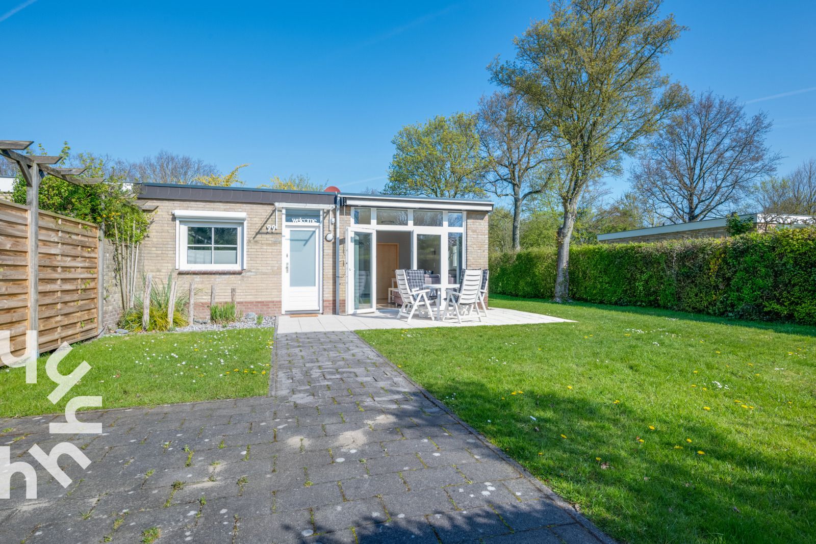Entrance to vacation home ZE742 with garden in Oostkapelle, Walcheren.