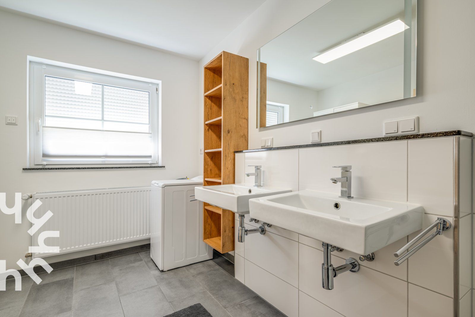 Second bedroom with TV in vacation home ZE742, Oostkapelle, Zeeland.