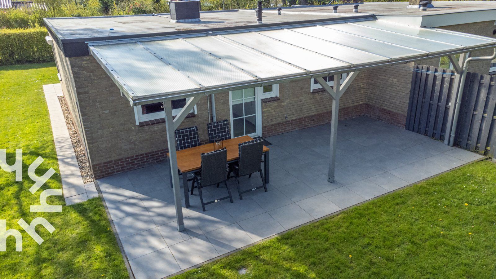 Covered veranda at vacation home ZE742, Oostkapelle, Zeeland.