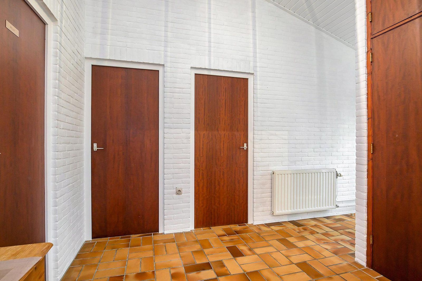 Halle in VZ2420 Ferienbungalow Oostkapelle mit Zugang zu den Schlafzimmern