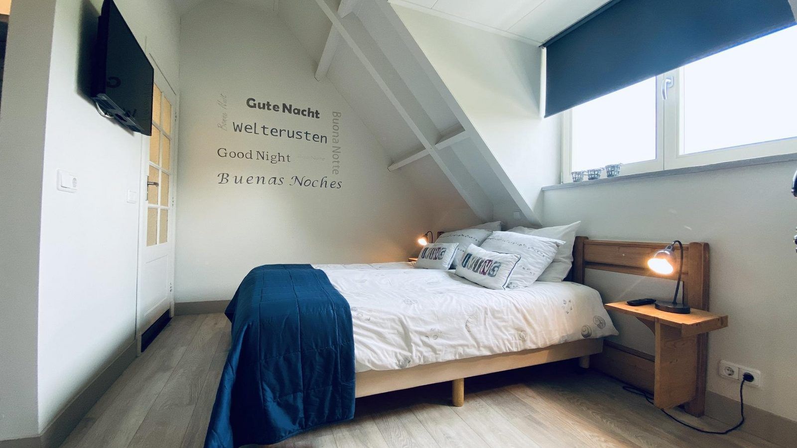 VZ833 Ferienhaus Oostkapelle, komfortables Zweibettzimmer im Ferienhaus Walcheren, Zeeland.