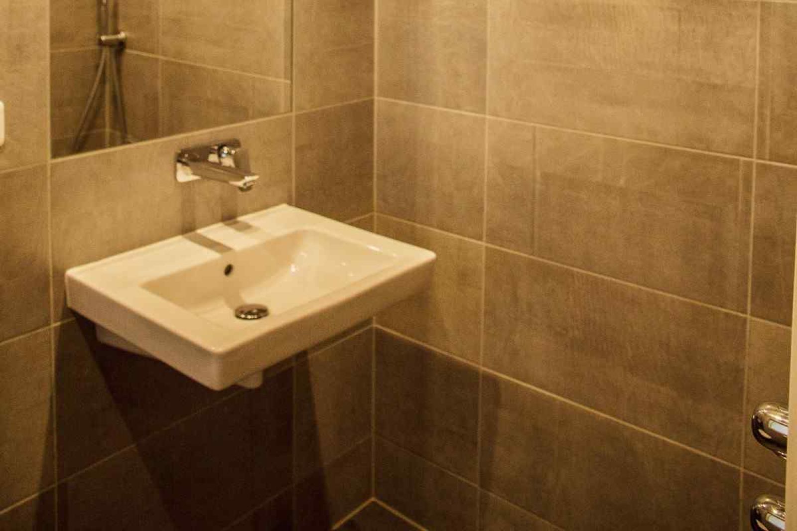 Plan des Ferienhauses ZE320 in Oostkapelle, Walcheren, der den Grundriss zeigt.