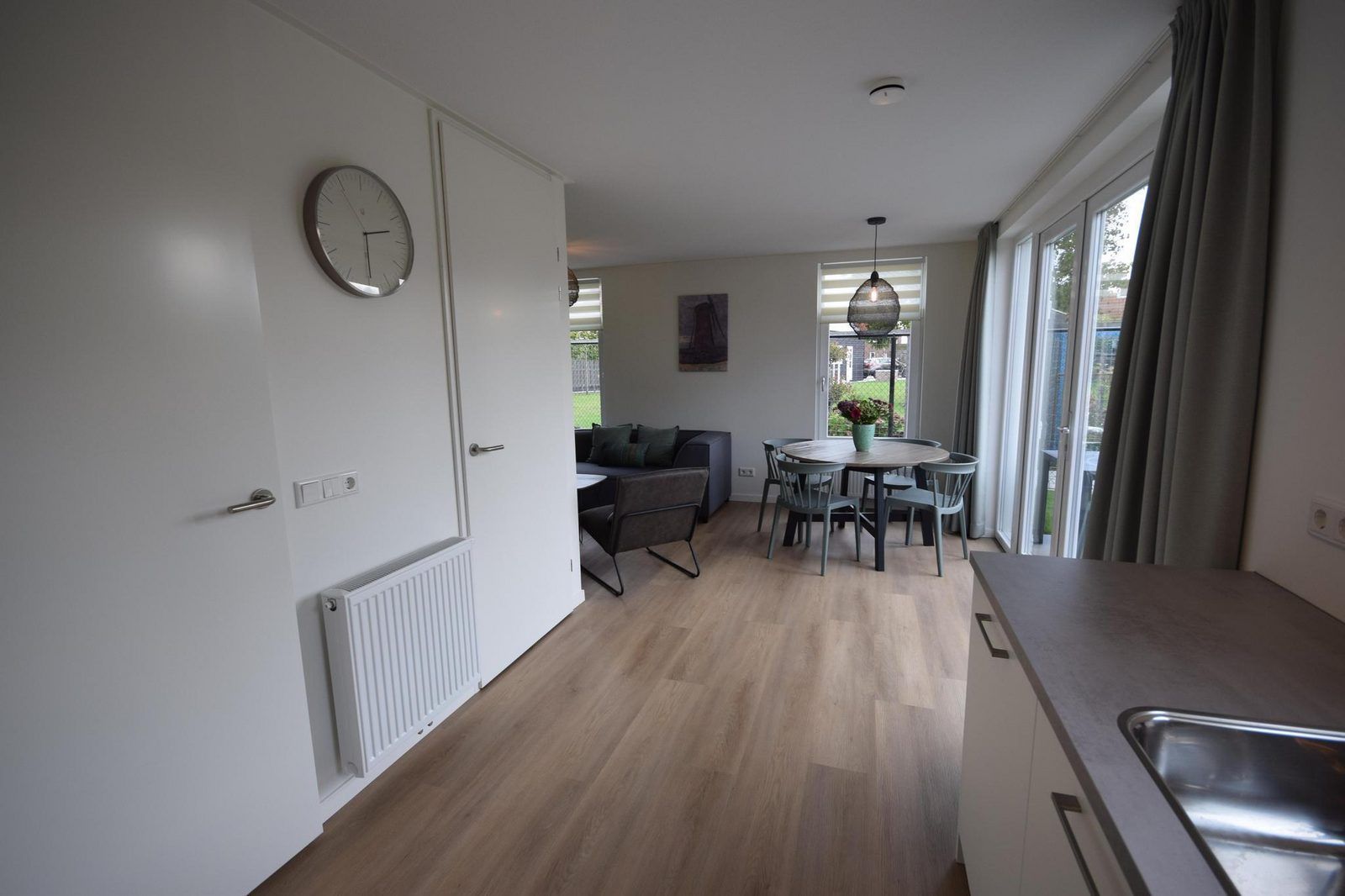 Moderne Kueche in VZ1078 Ferienhaus in Oostkapelle mit allen Annehmlichkeiten.