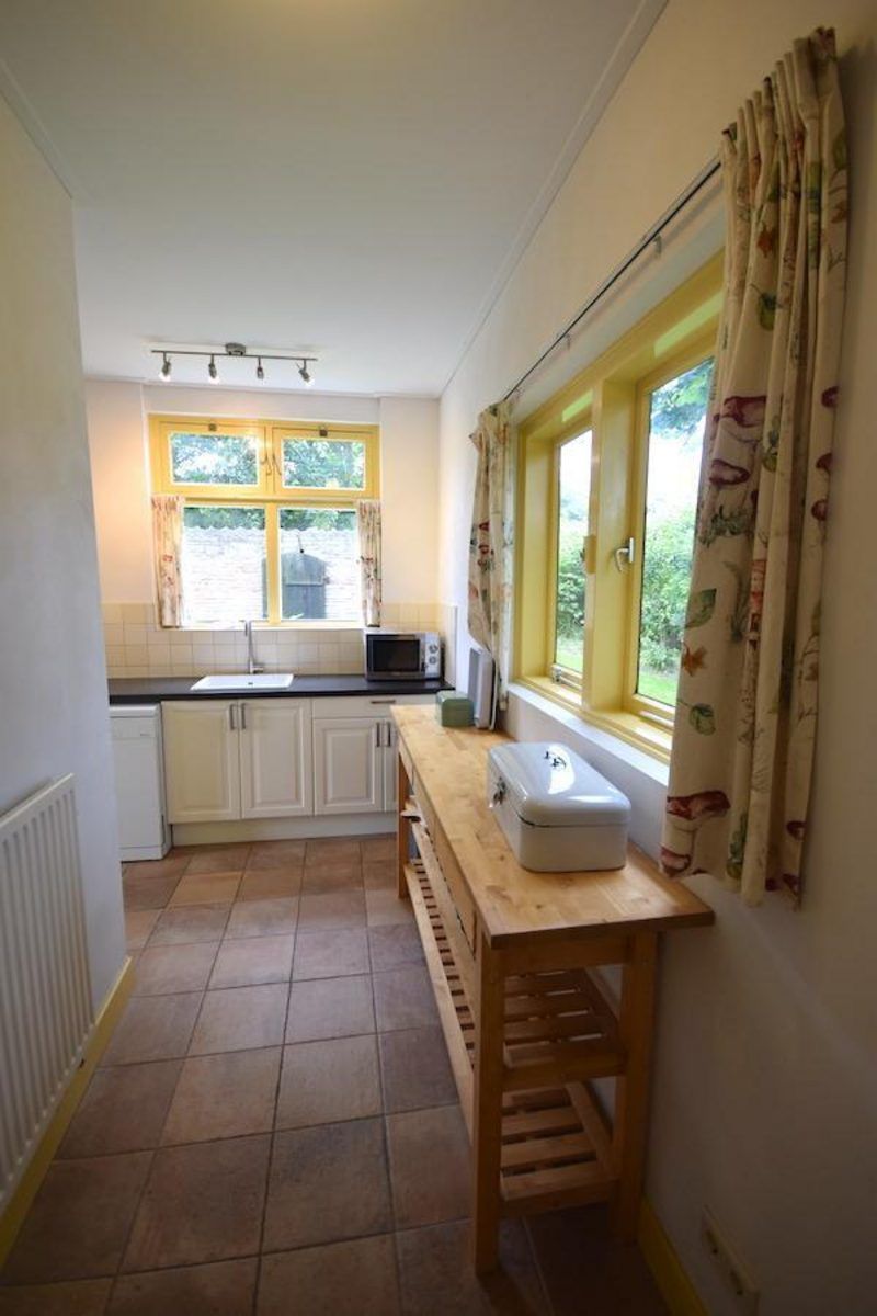 Praktischer Hauswirtschaftsraum in VZ2329 Ferienhaus Oostkapelle mit viel Licht, Walcheren.