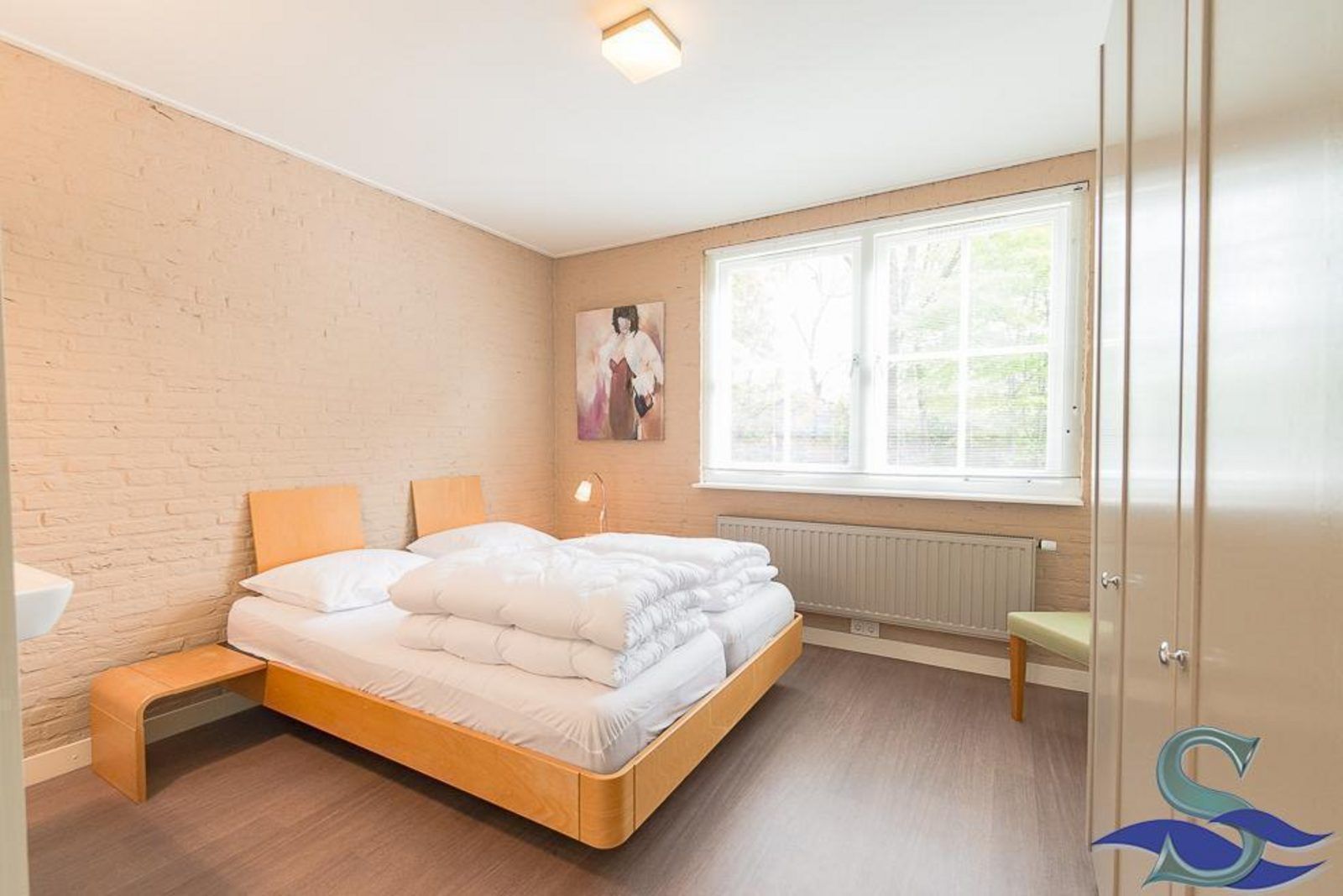 Comfortabele tweepersoonsslaapkamer in VZ1173 Vakantiebungalow in Oostkapelle, Zeeland.